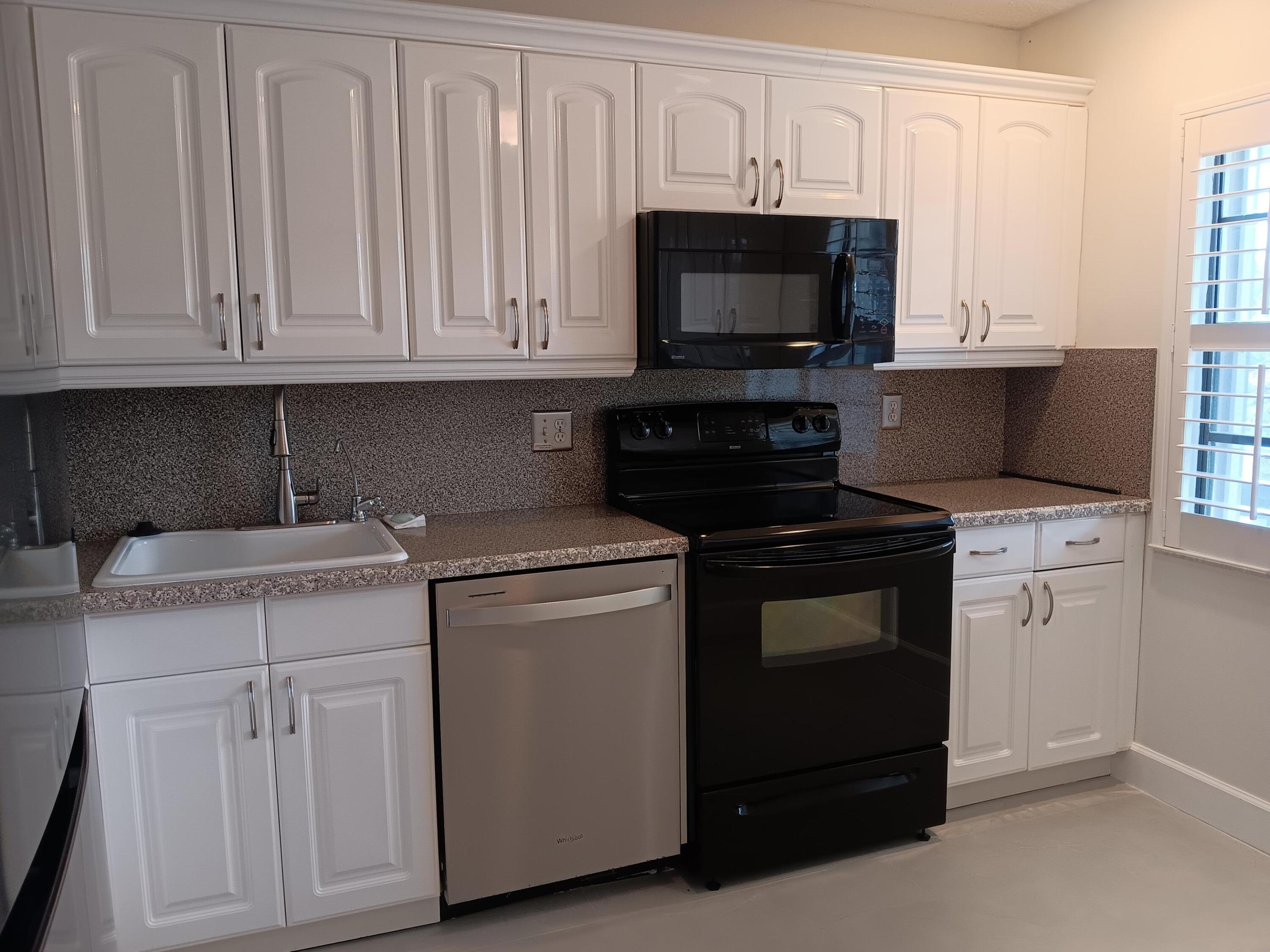 8045 Eastlake #1-g, Boca Raton FL 33433
