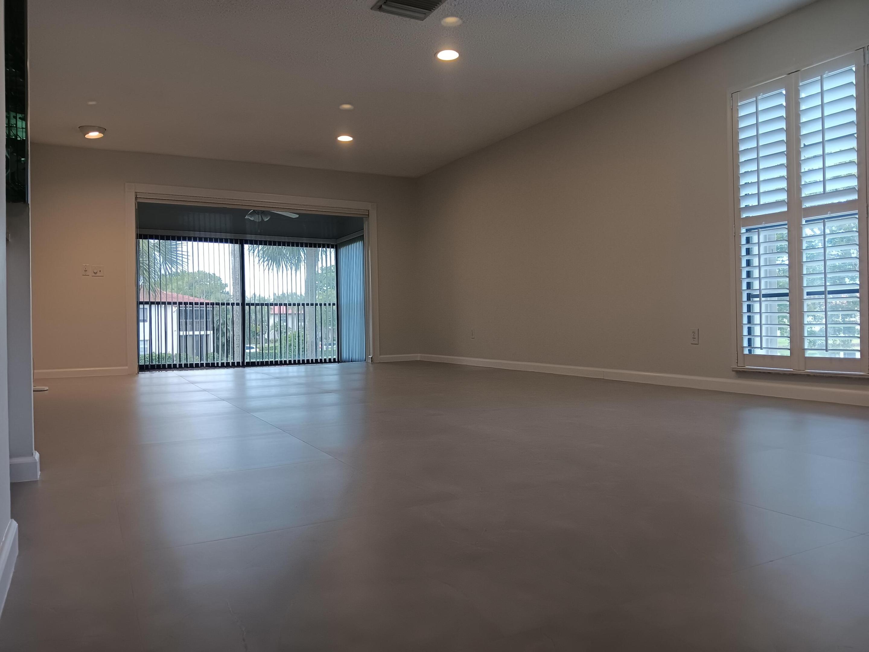 8045 Eastlake #1-g, Boca Raton FL 33433