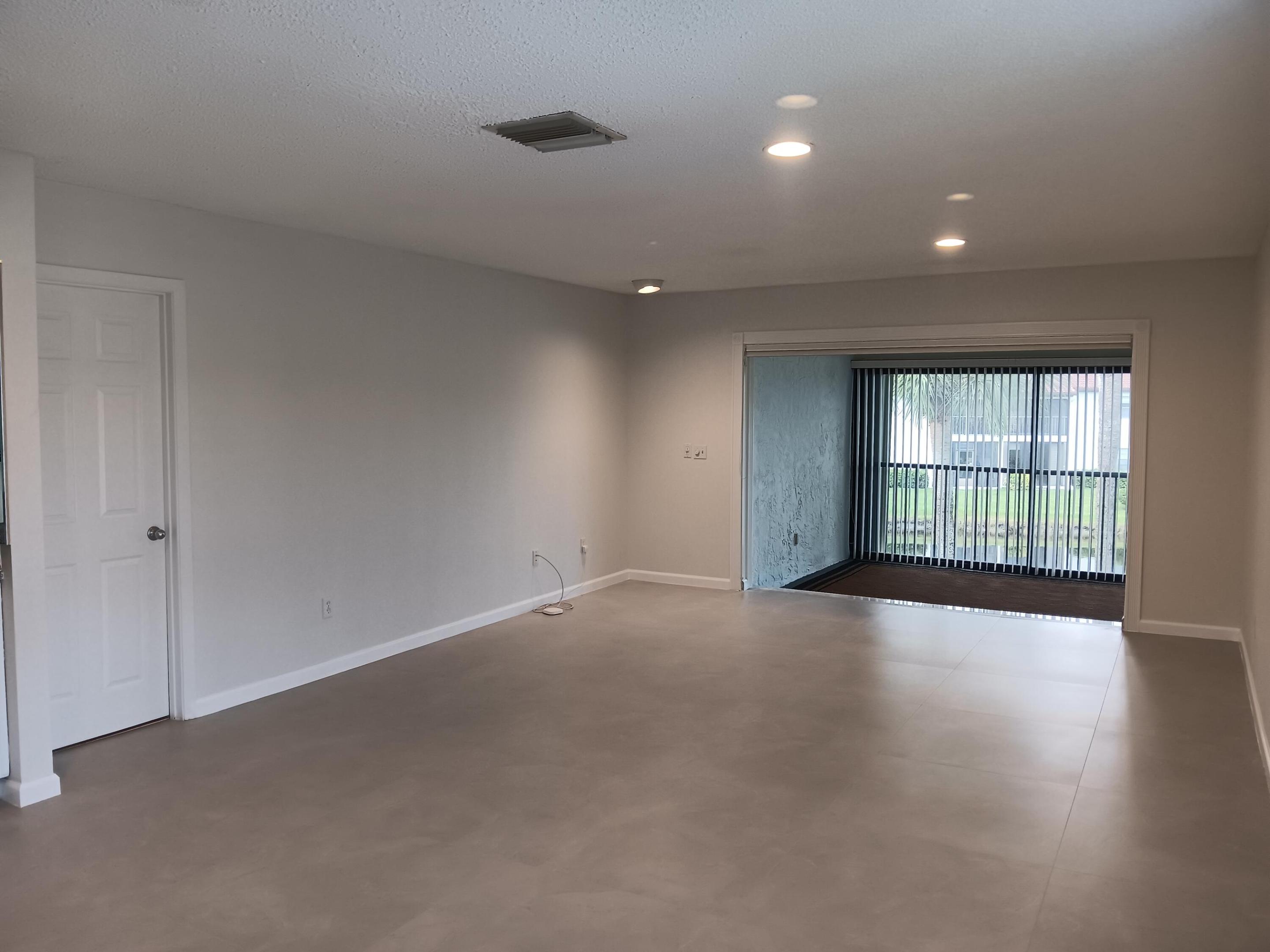 8045 Eastlake #1-g, Boca Raton FL 33433