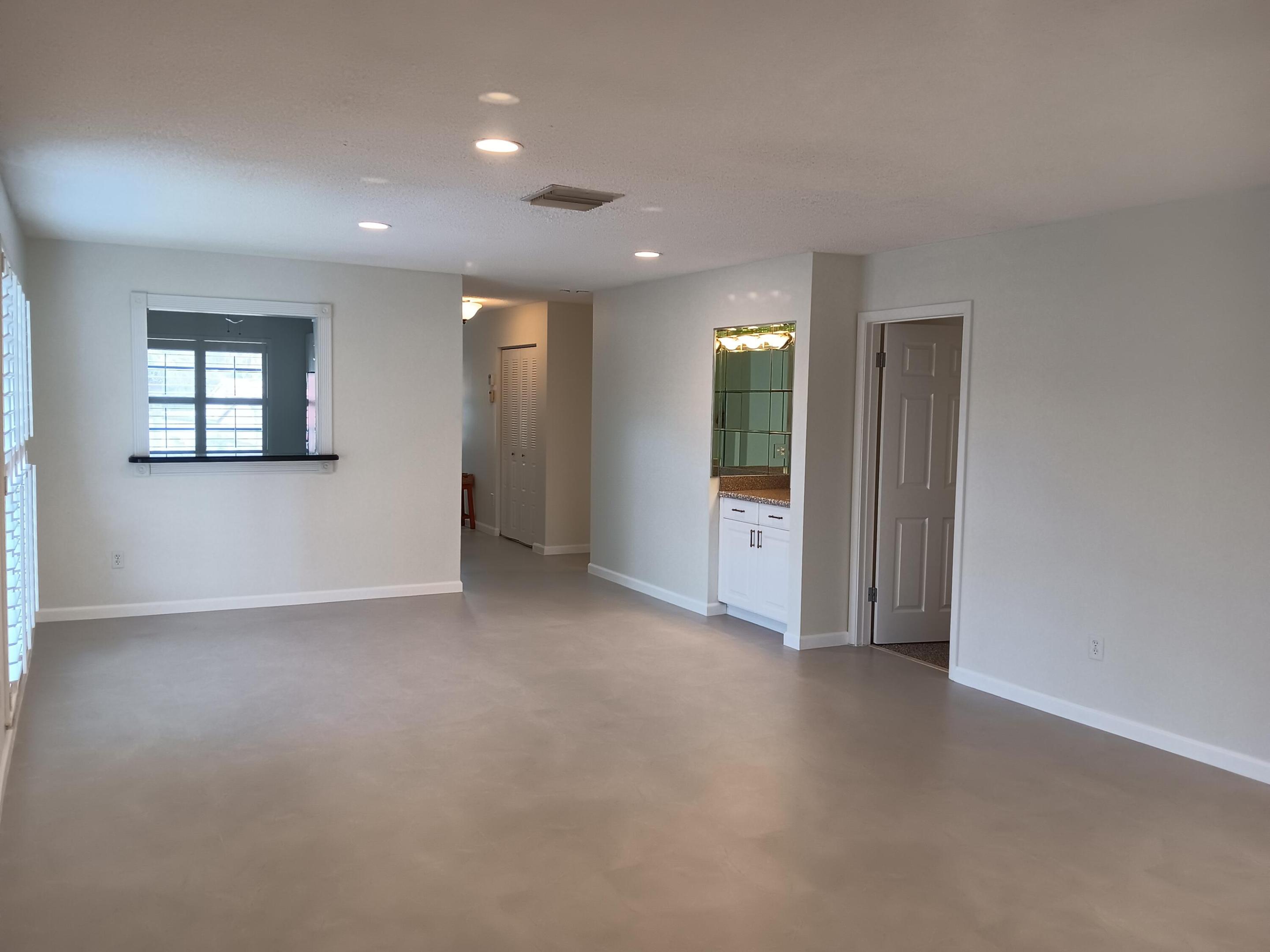 8045 Eastlake #1-g, Boca Raton FL 33433