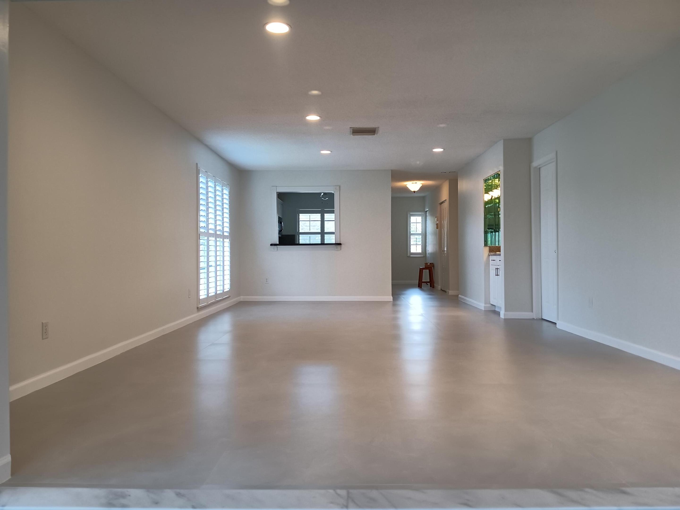 8045 Eastlake #1-g, Boca Raton FL 33433