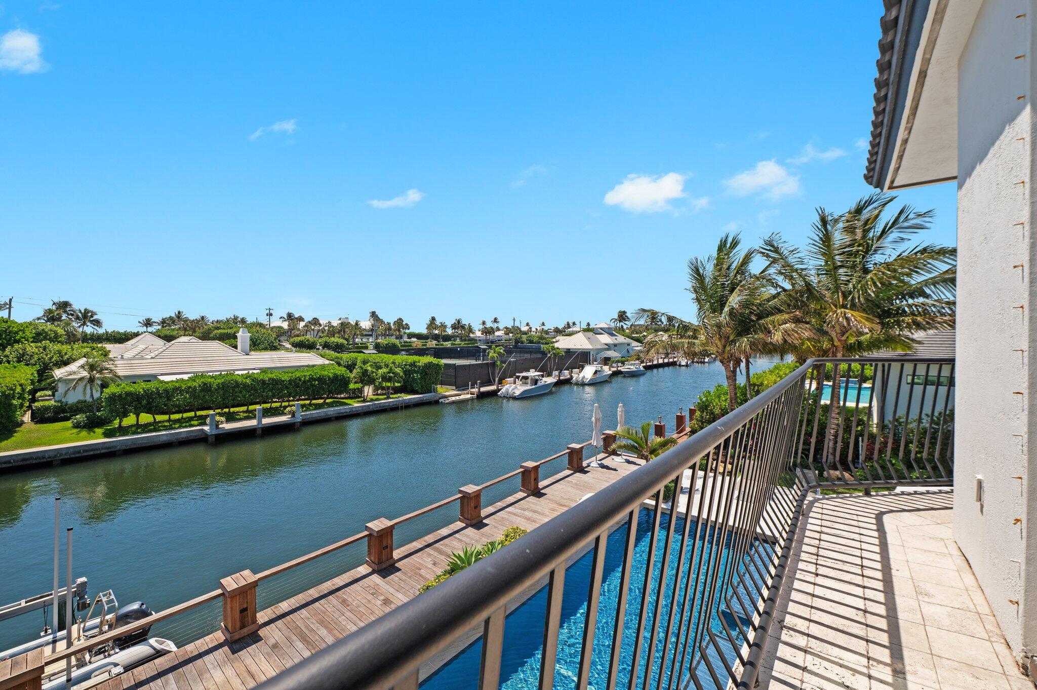 81 S Island Dr, Ocean Ridge FL 33435
