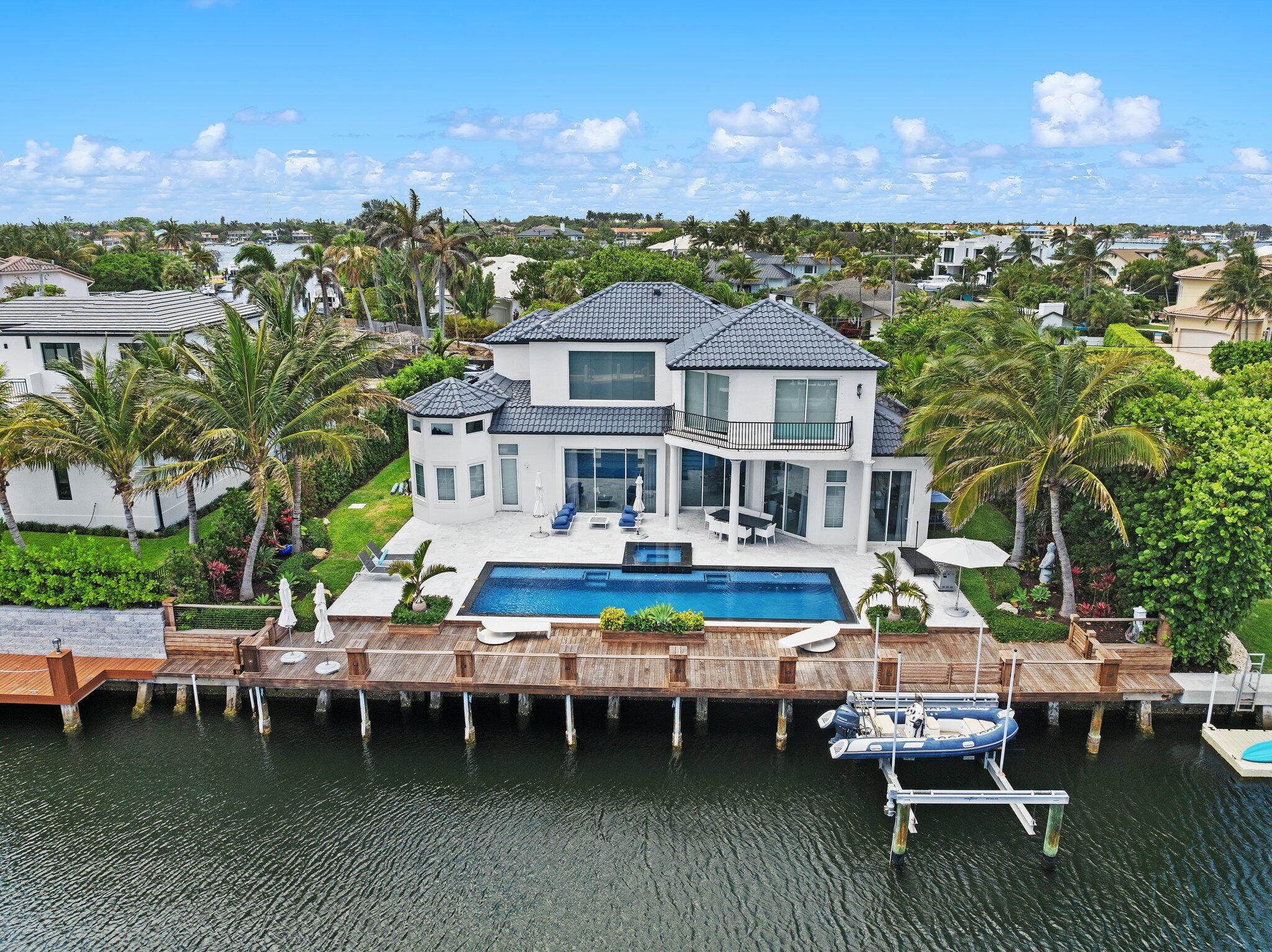 81 S Island Dr, Ocean Ridge FL 33435