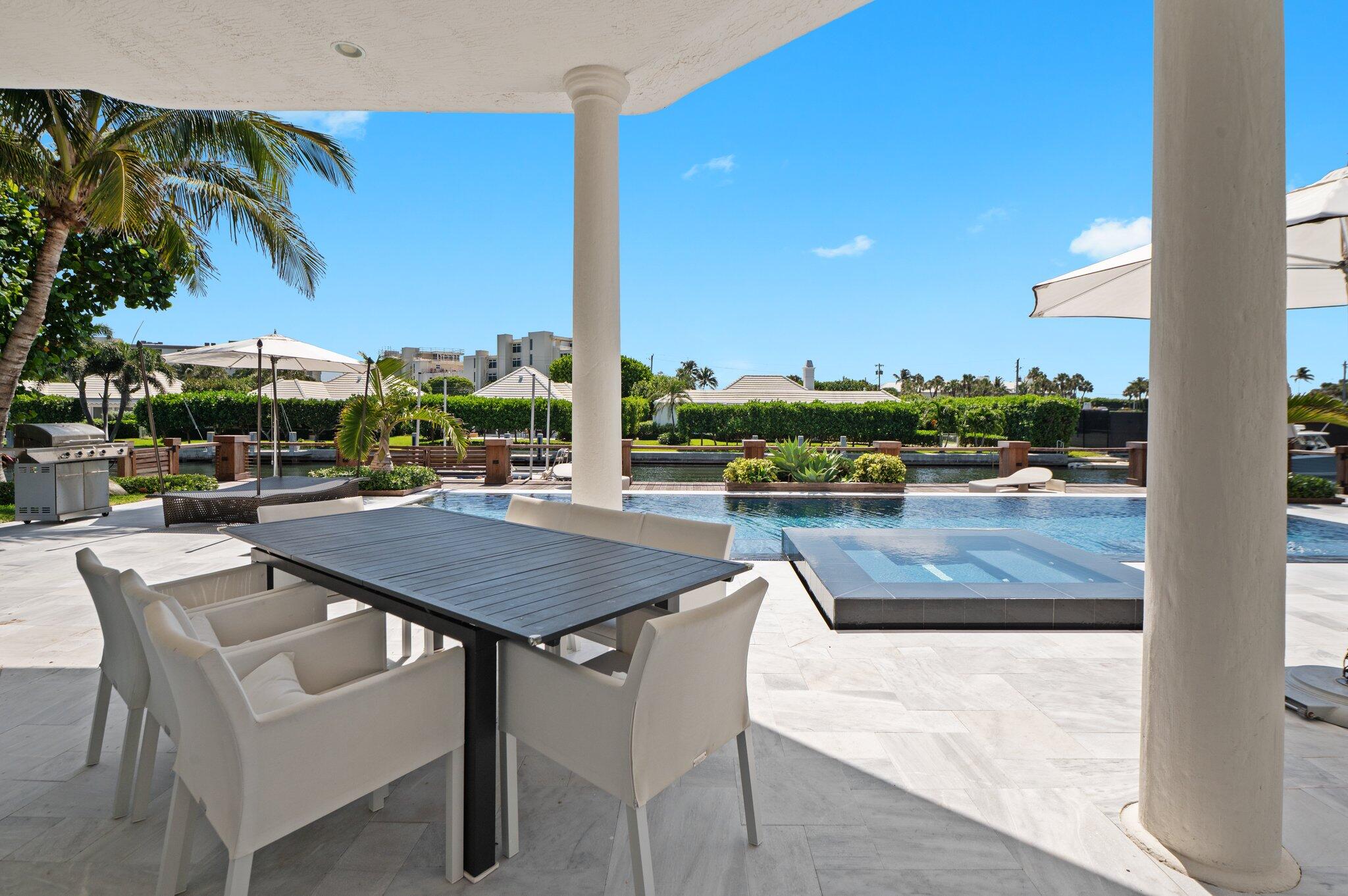 81 S Island Dr, Ocean Ridge FL 33435