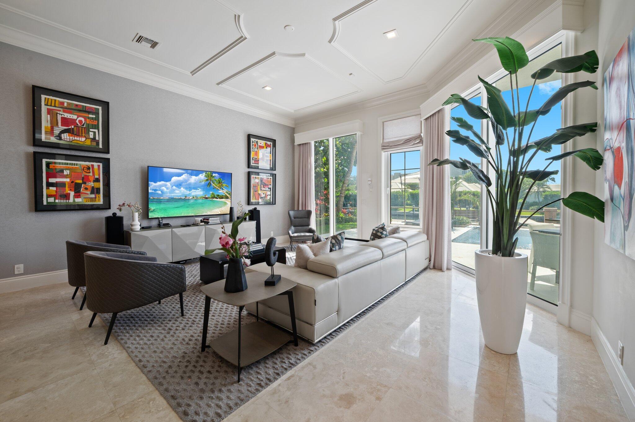 81 S Island Dr, Ocean Ridge FL 33435