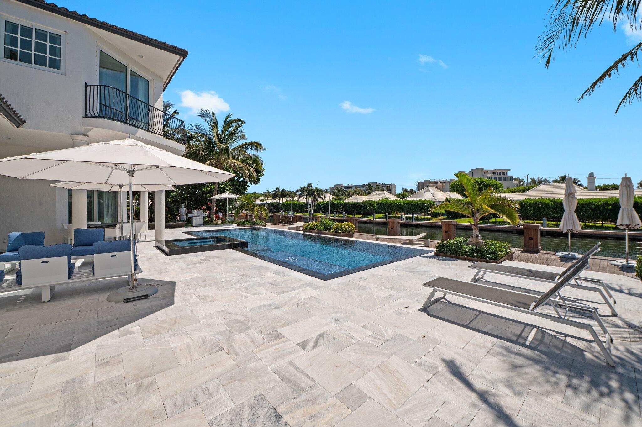 81 S Island Dr, Ocean Ridge FL 33435