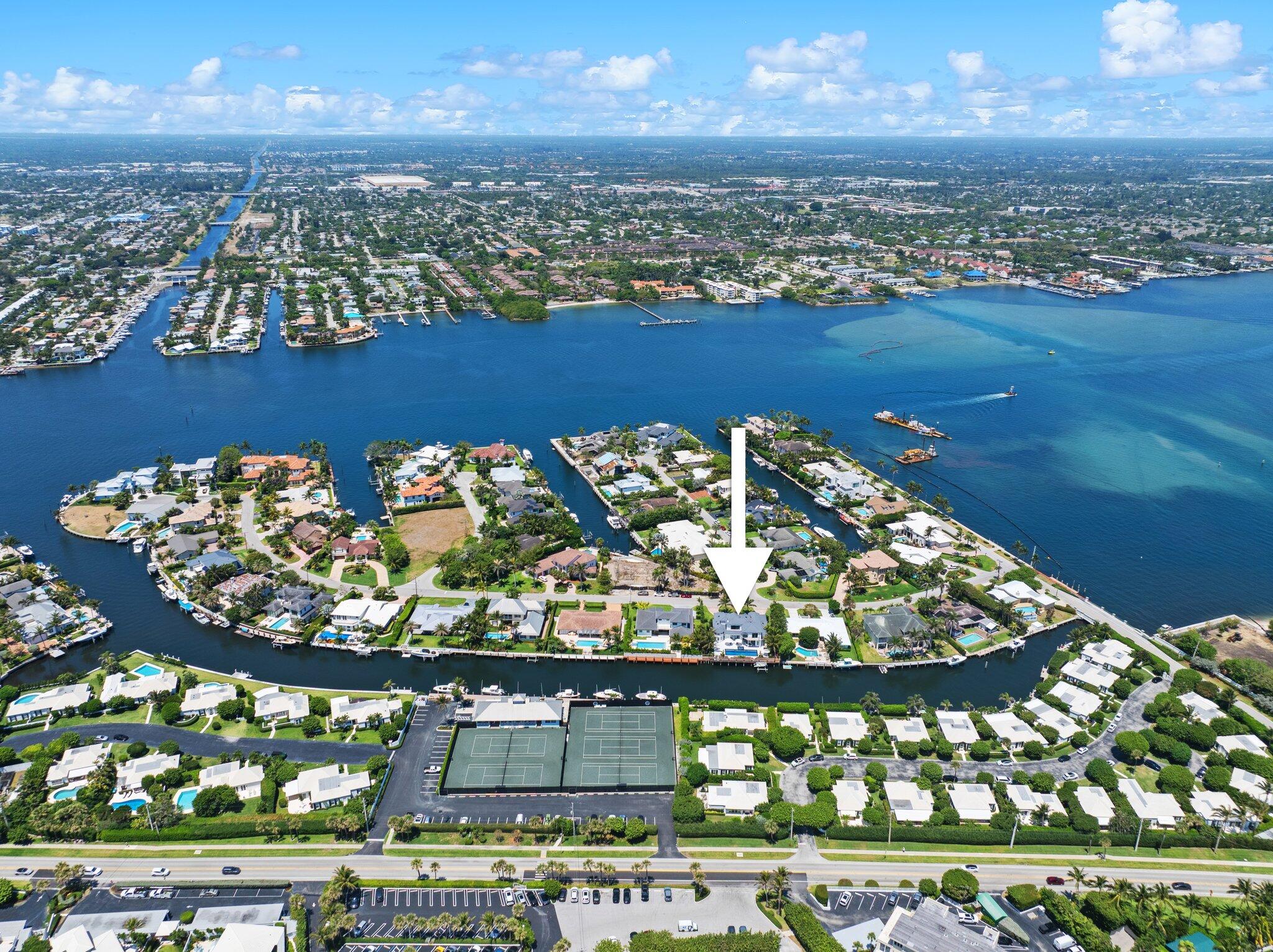 81 S Island Dr, Ocean Ridge FL 33435