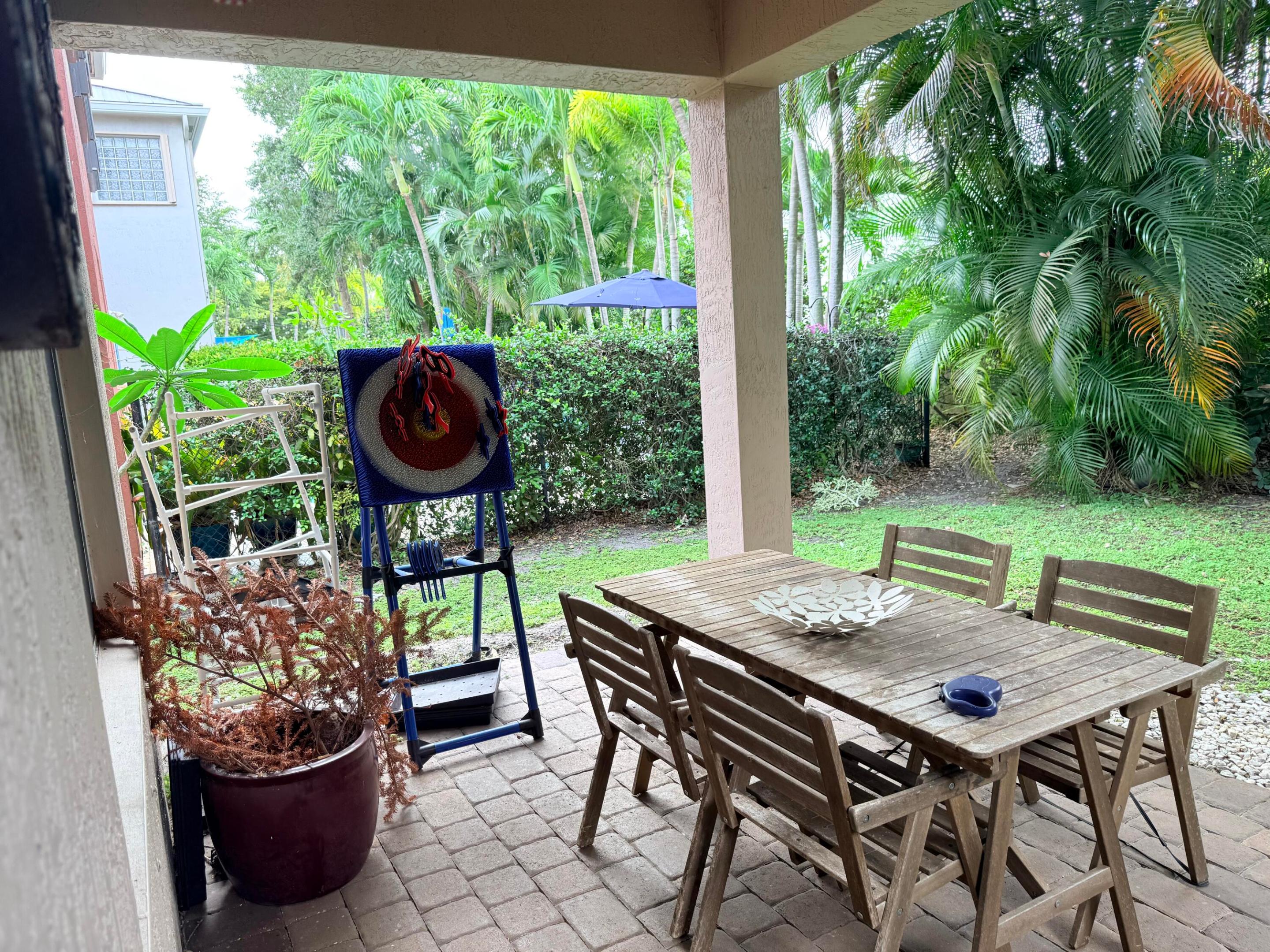 17 Country Lake, Boynton Beach FL 33436