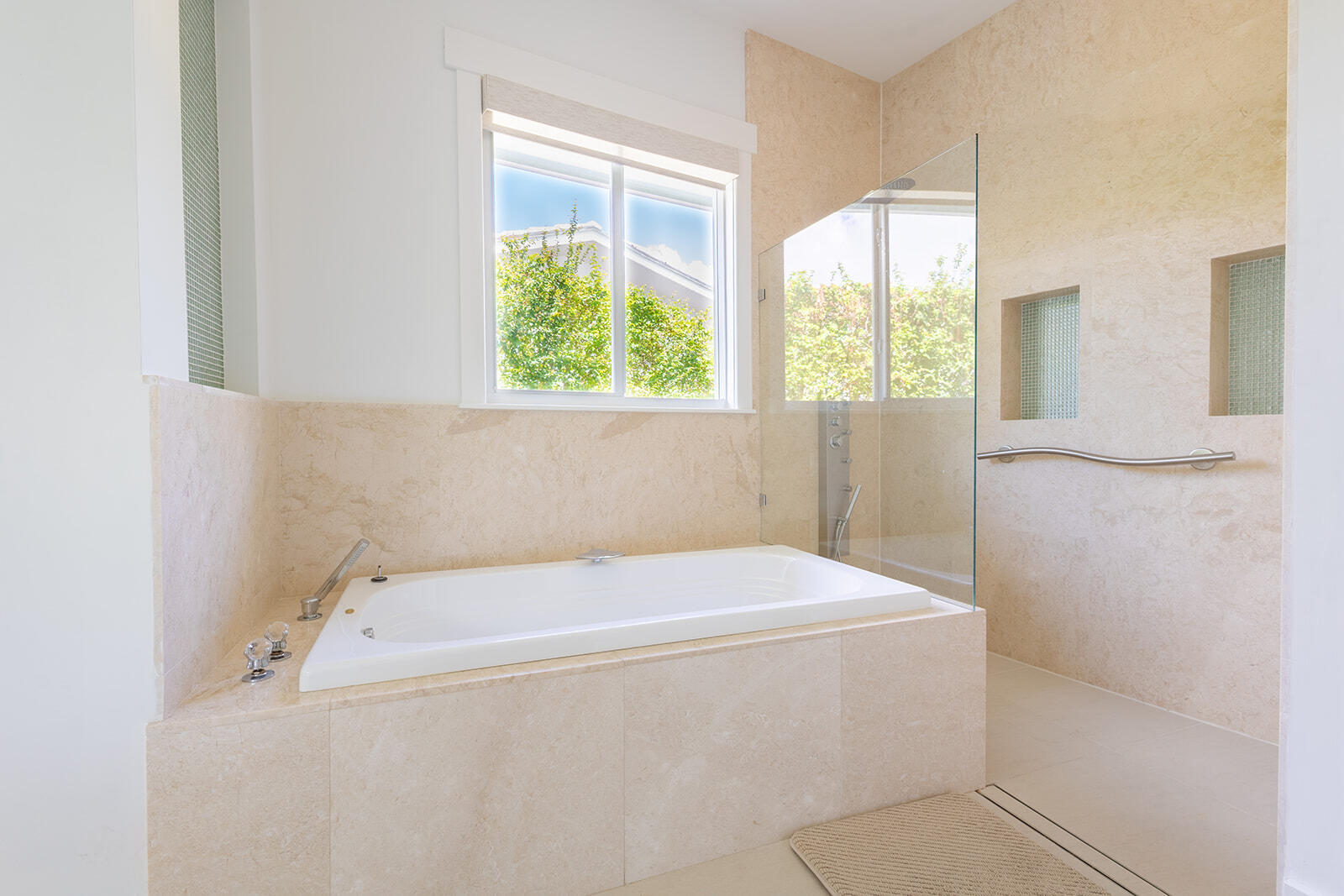 770 NE 6th, Boca Raton FL 33432