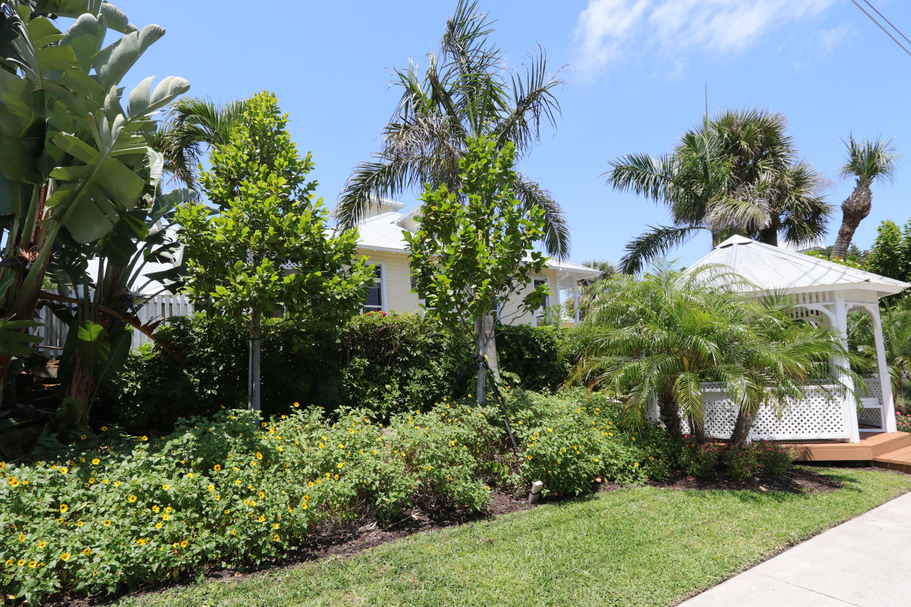400 Seaside, Juno Beach FL 33408