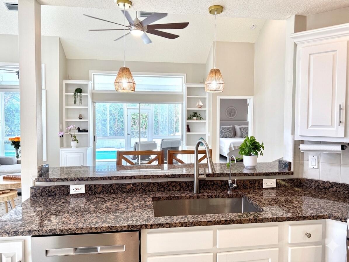 400 Seaside, Juno Beach FL 33408