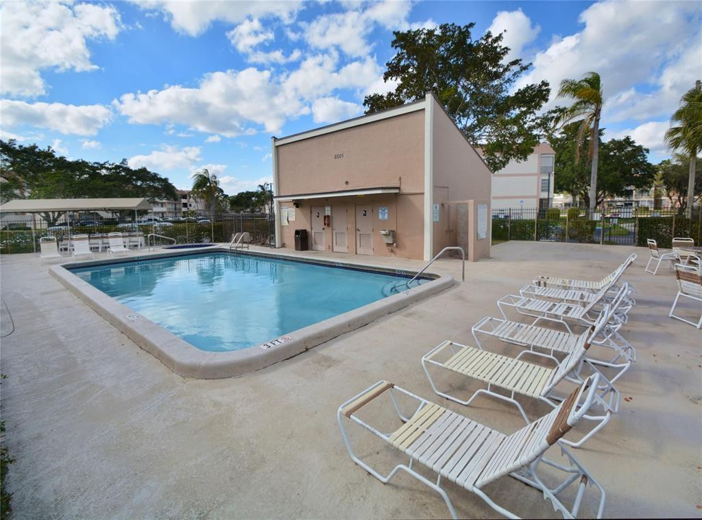 8310 Sands Point #104, Tamarac FL 33321