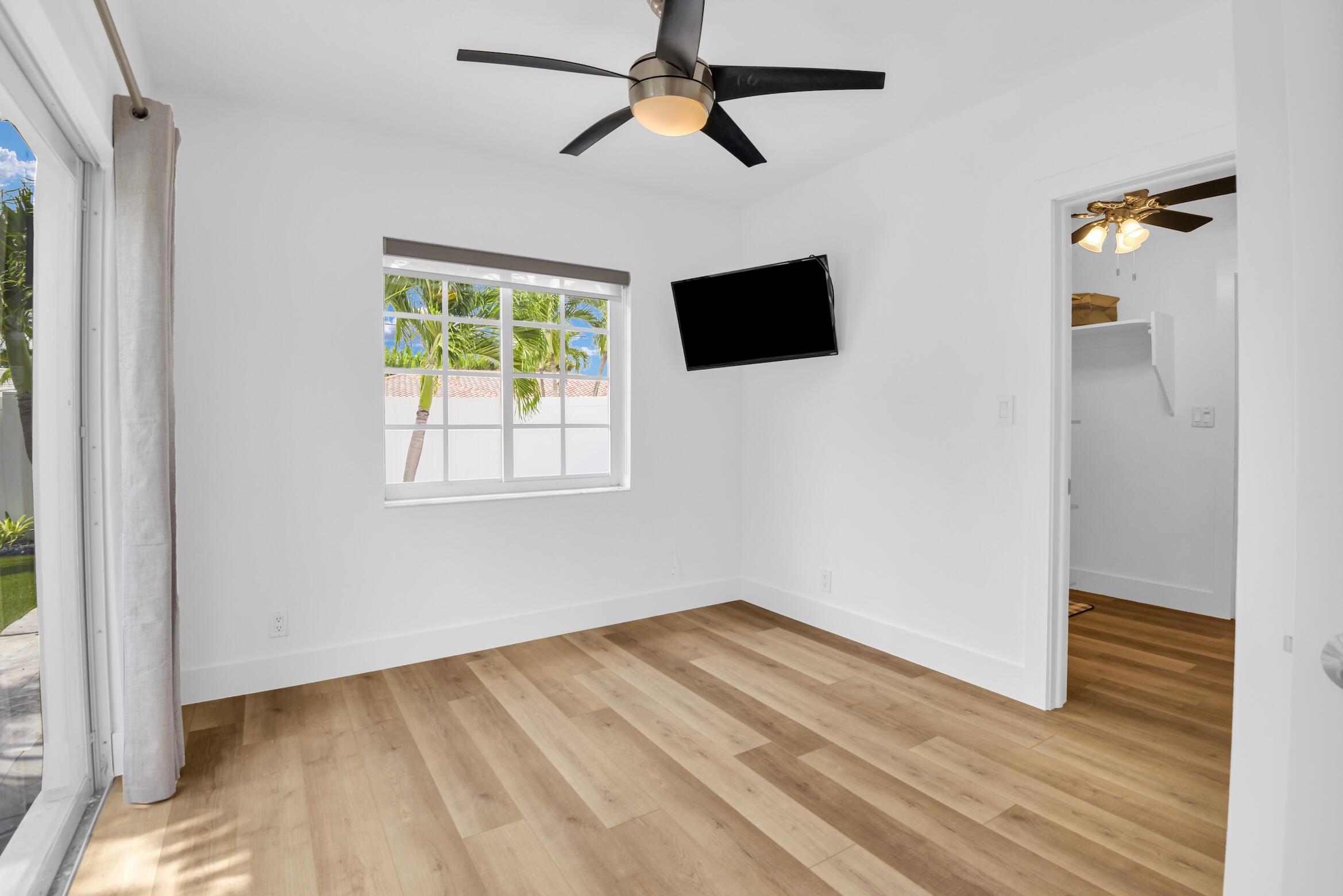 701 Appleby, Boca Raton FL 33487