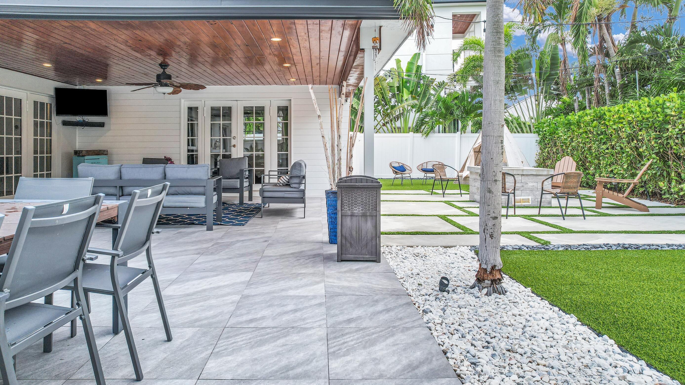 701 Appleby, Boca Raton FL 33487