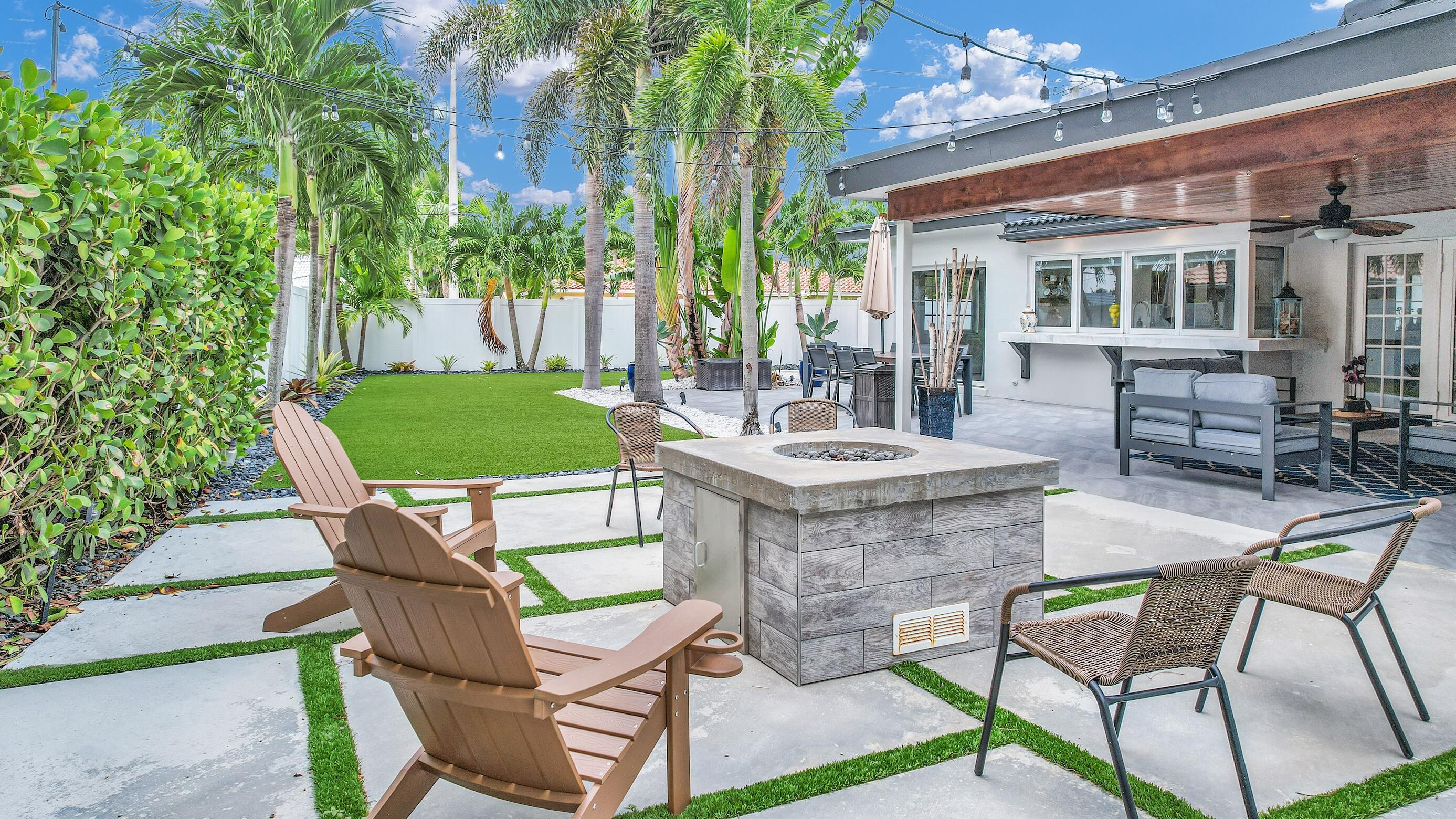 701 Appleby, Boca Raton FL 33487