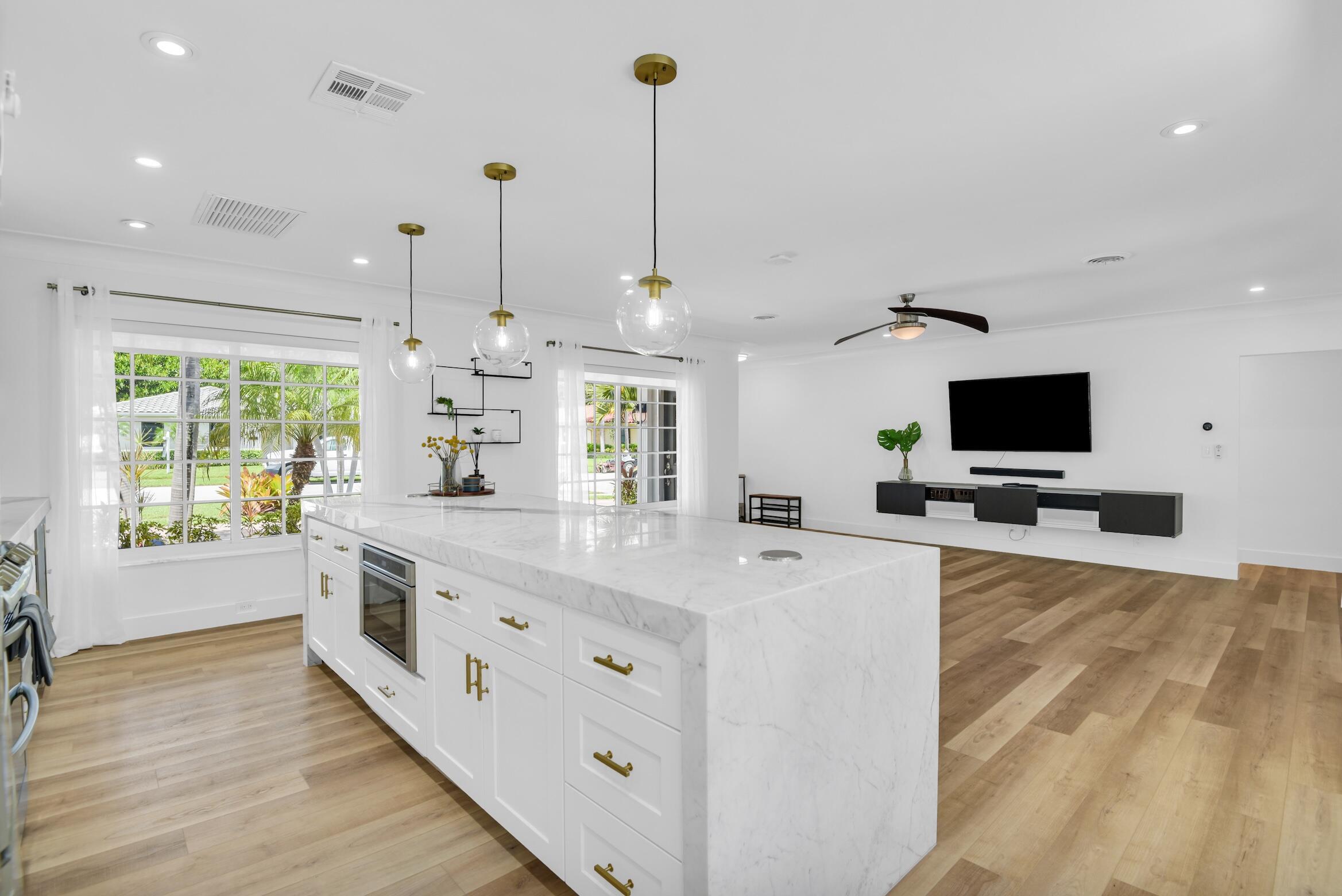 701 Appleby, Boca Raton FL 33487