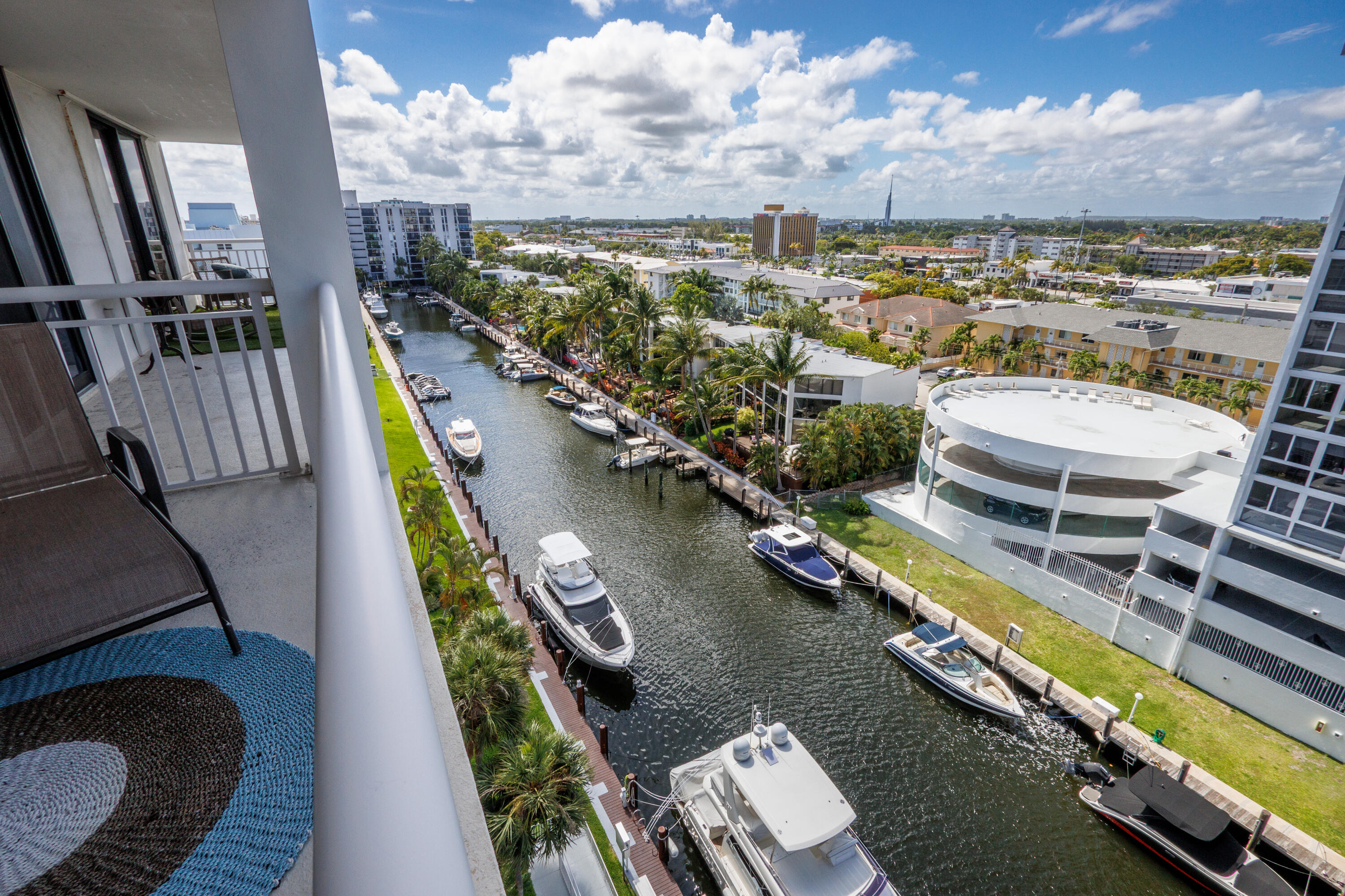 3100 NE 48th #806, Fort Lauderdale FL 33308