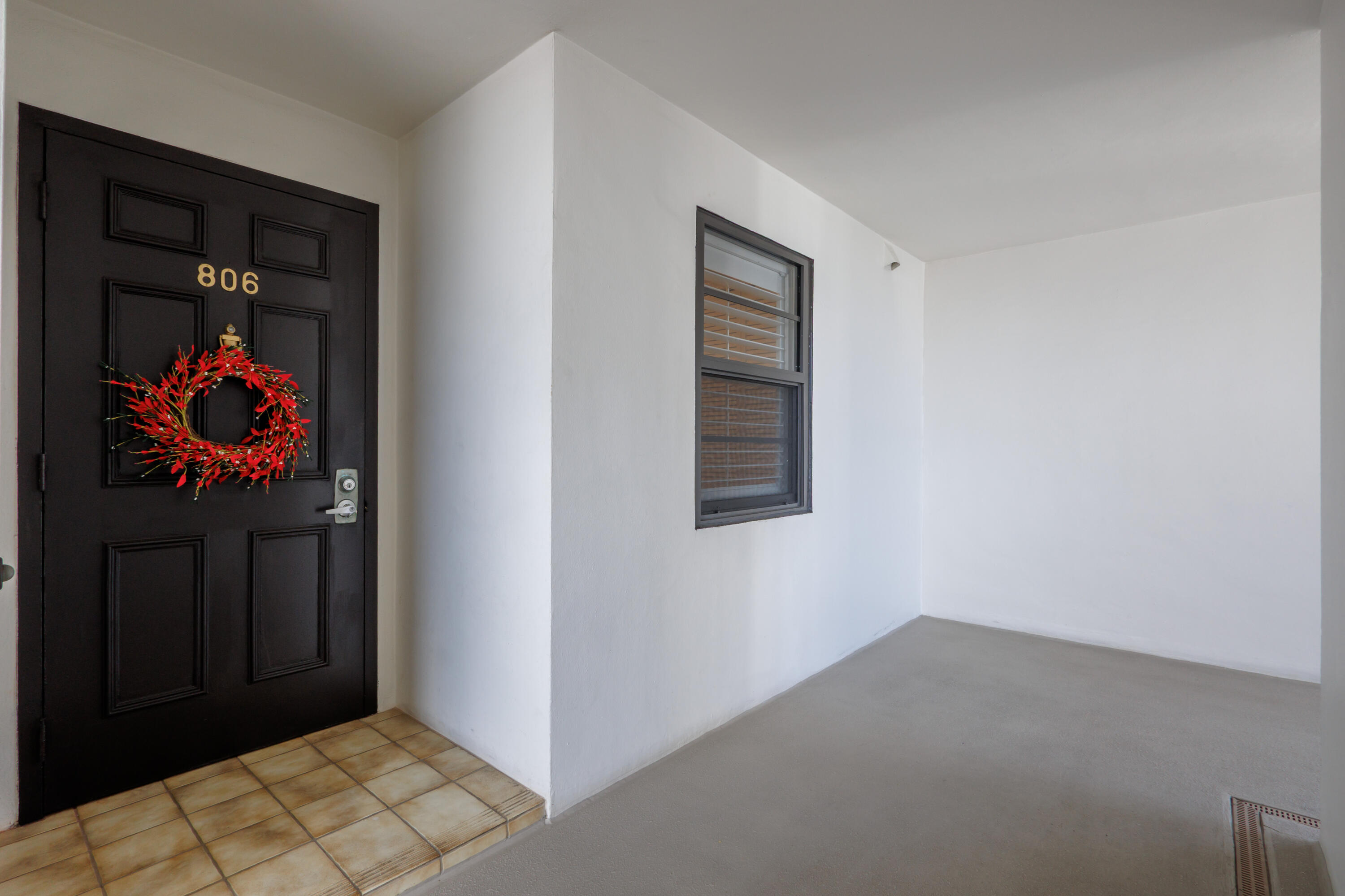 3100 NE 48th #806, Fort Lauderdale FL 33308