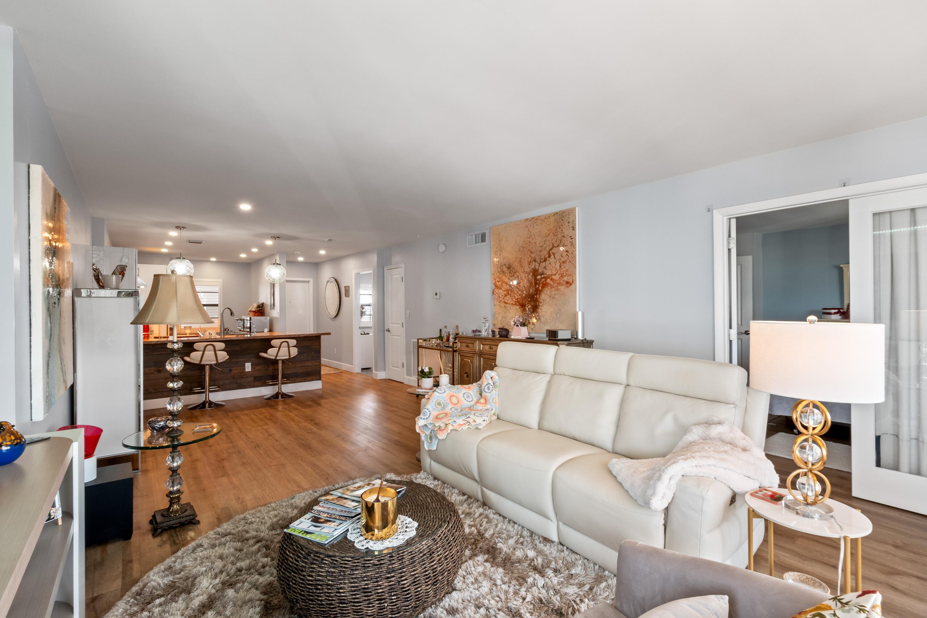 3100 NE 48th #806, Fort Lauderdale FL 33308