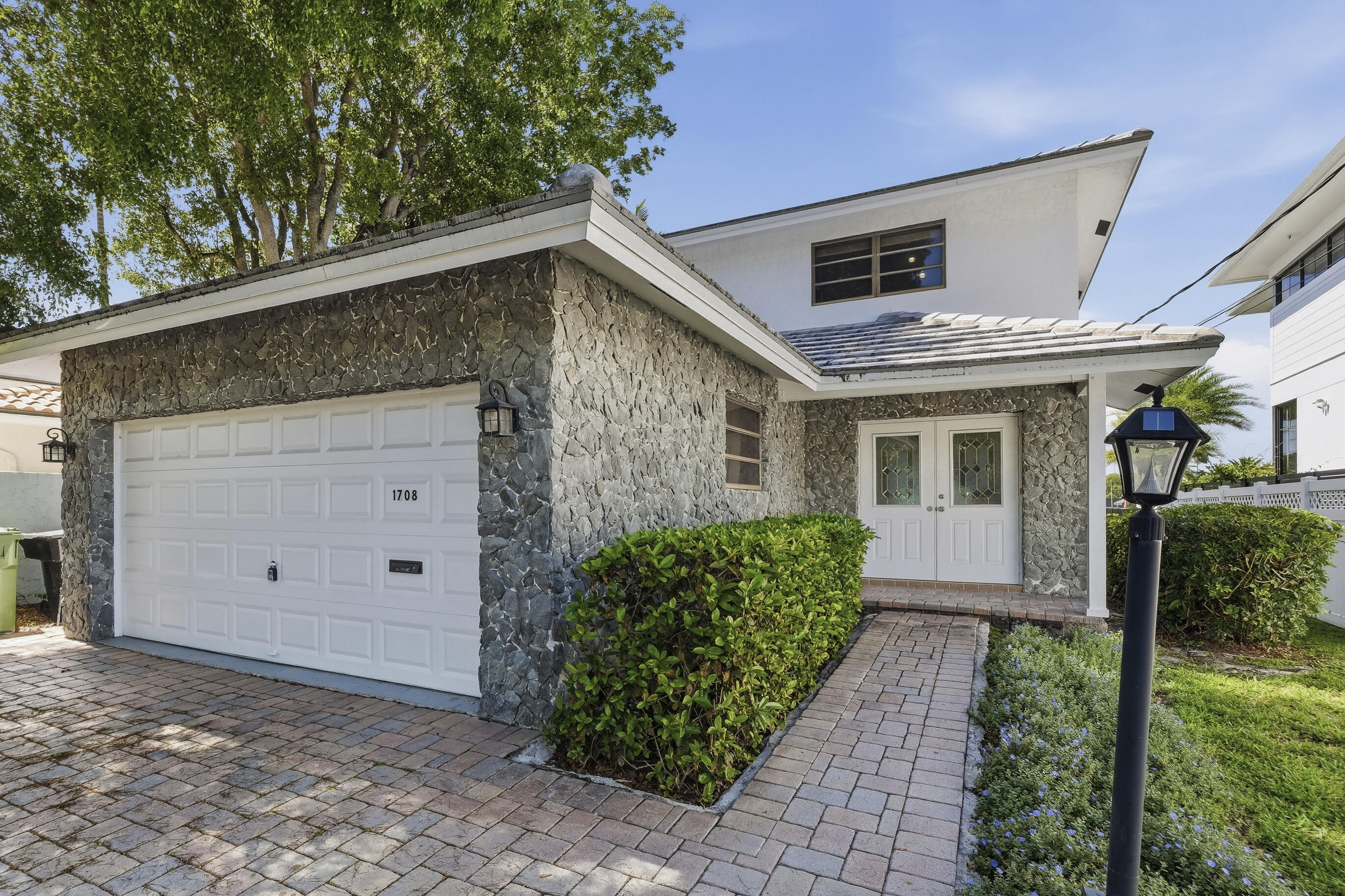 1708 SE 11th, Fort Lauderdale FL 33316