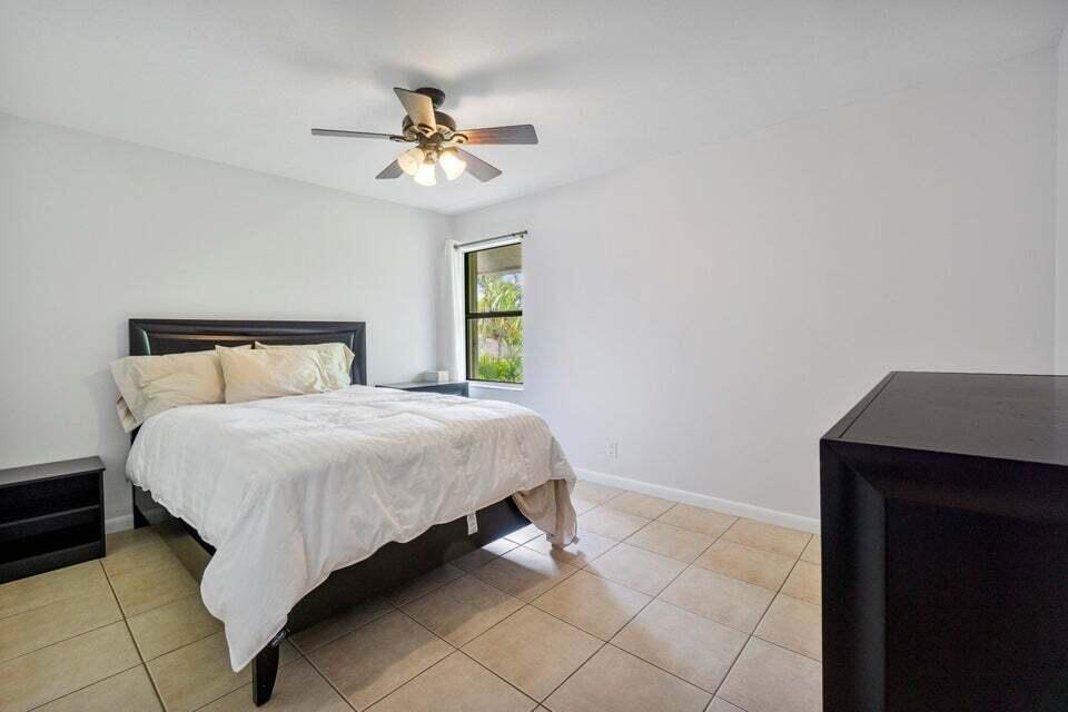 4140 Woods End, Boca Raton FL 33487
