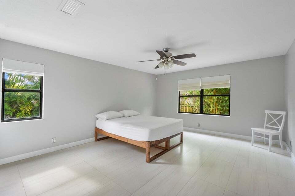 4140 Woods End, Boca Raton FL 33487