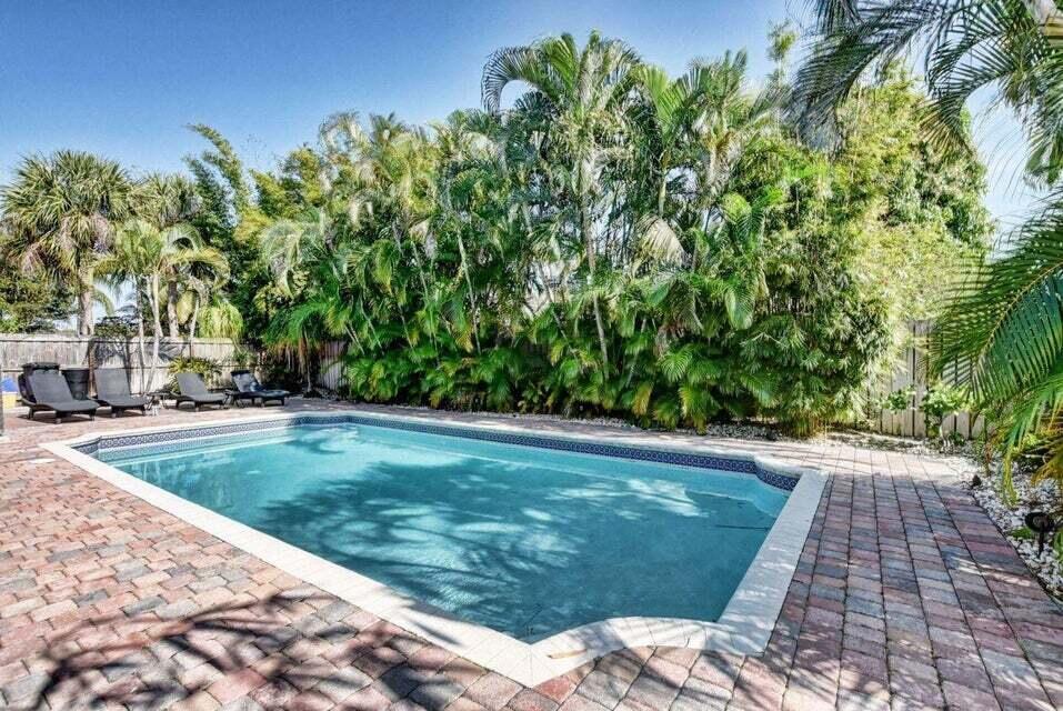4140 Woods End, Boca Raton FL 33487