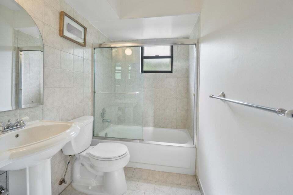 4140 Woods End, Boca Raton FL 33487