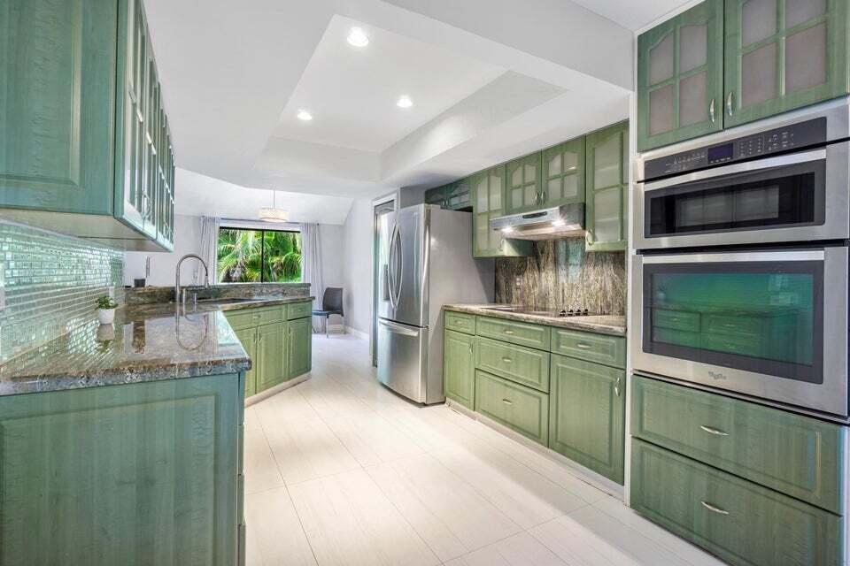 4140 Woods End, Boca Raton FL 33487