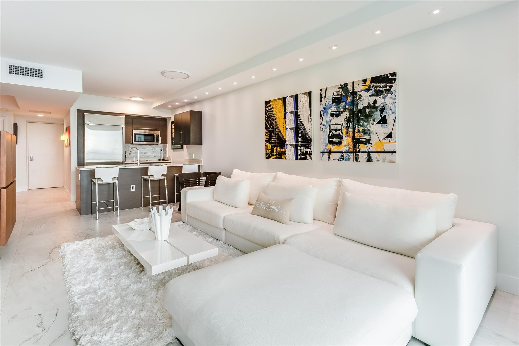 55 SE 6th #3500, Miami FL 33131