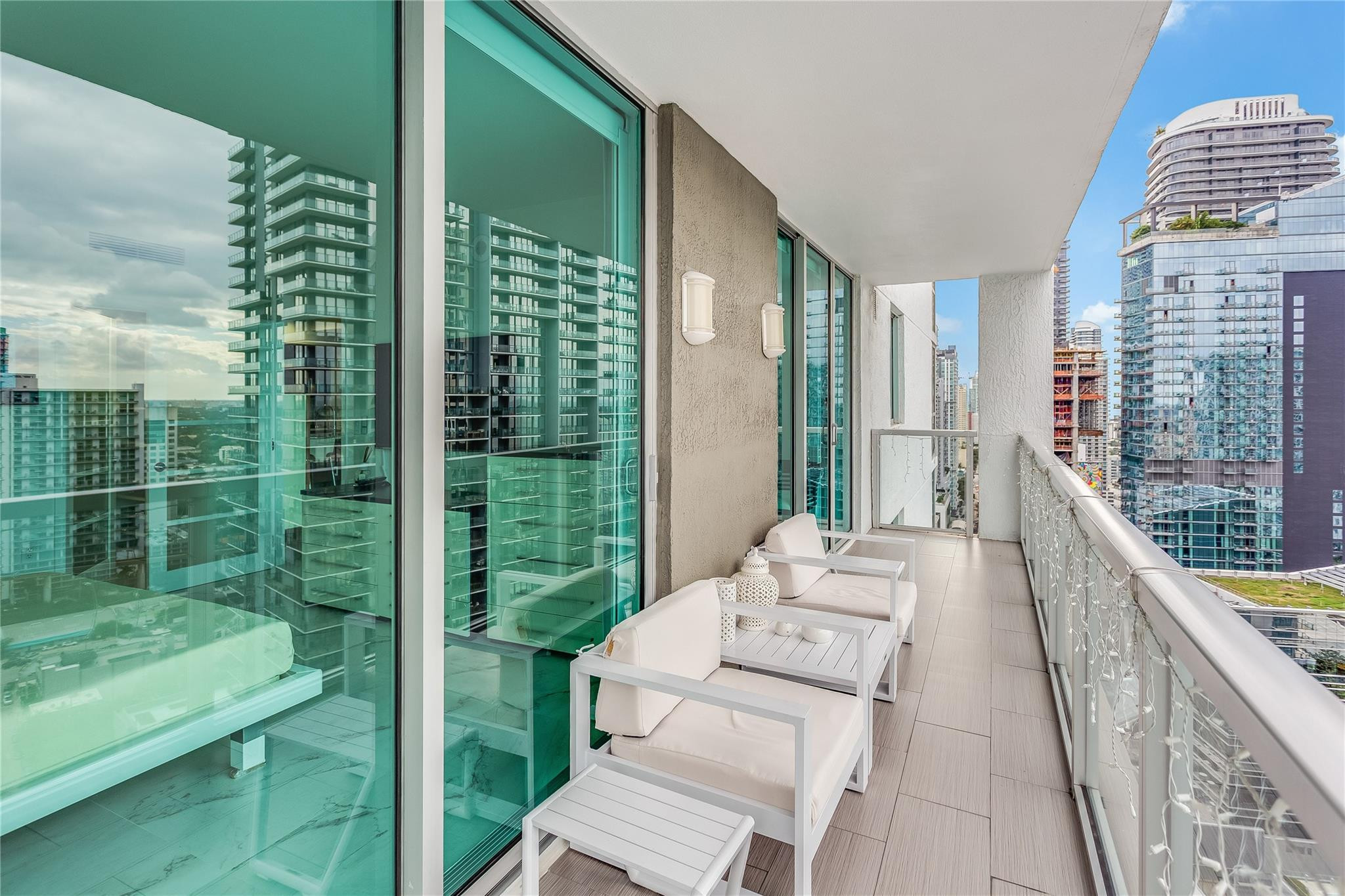 55 SE 6th #3500, Miami FL 33131