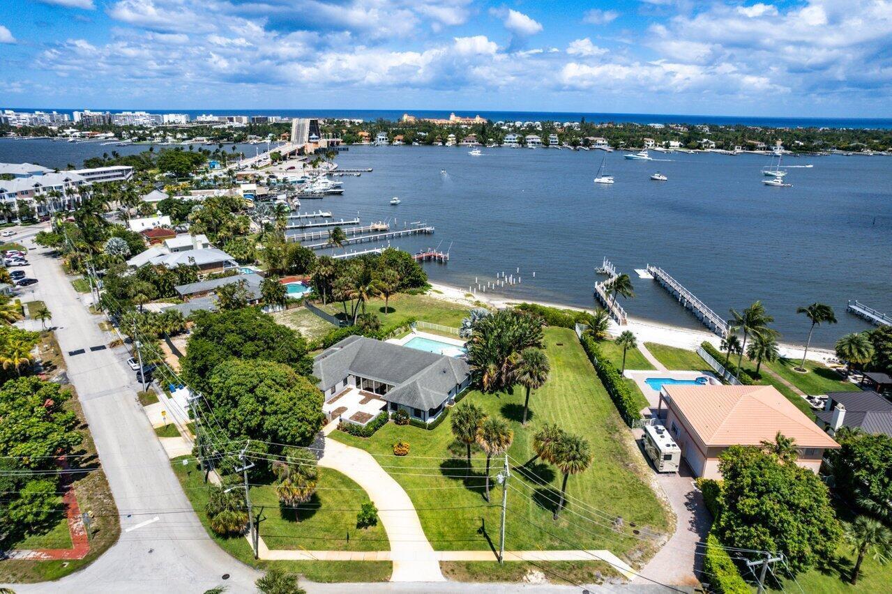 210 S Lake, Lantana FL 33462