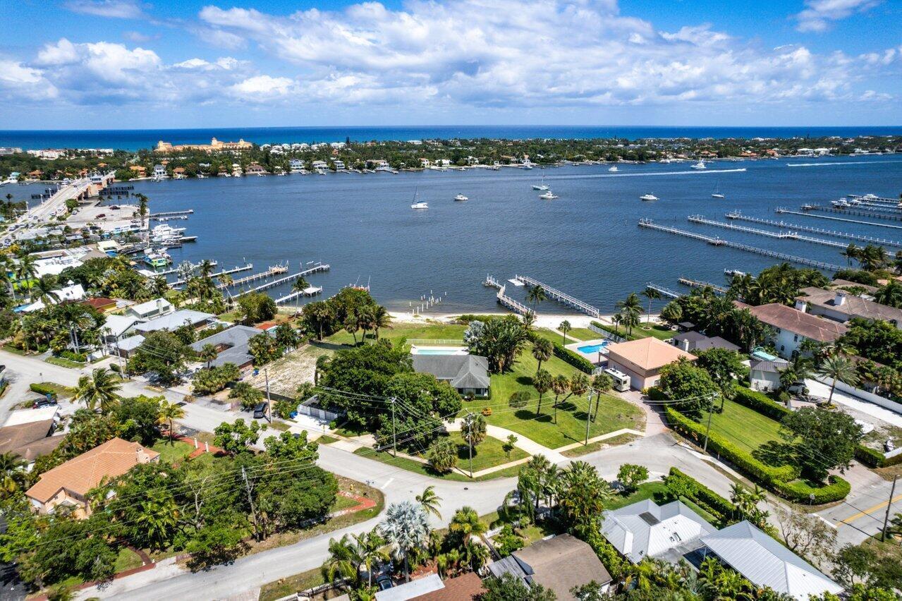 210 S Lake, Lantana FL 33462