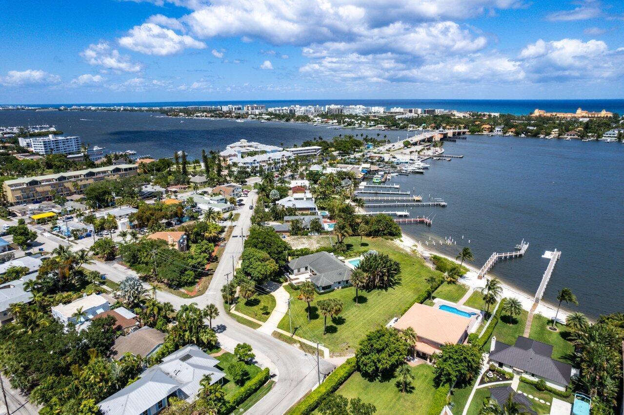 210 S Lake, Lantana FL 33462
