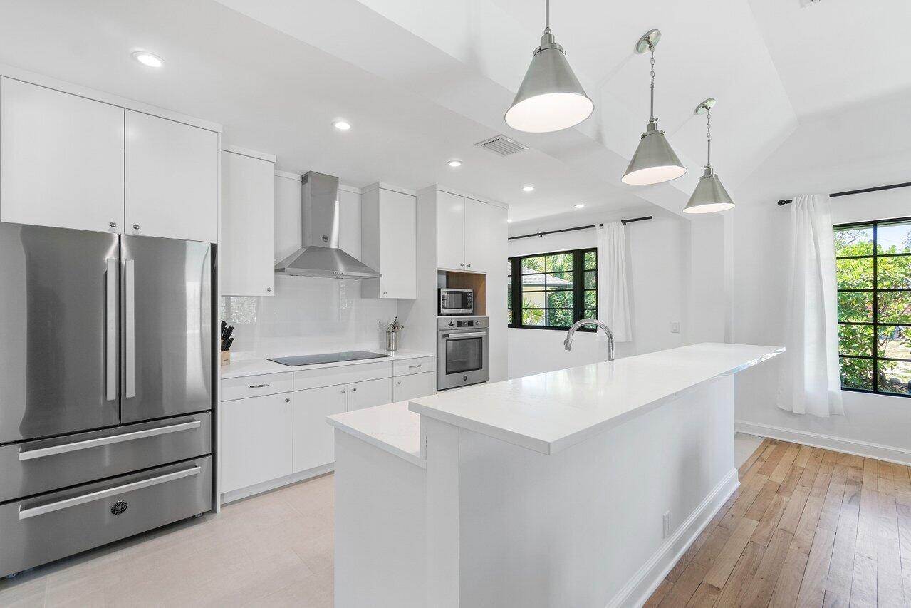 210 S Lake, Lantana FL 33462