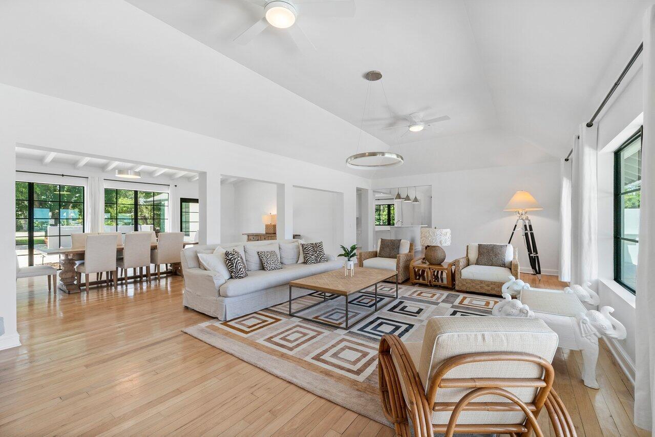 210 S Lake, Lantana FL 33462