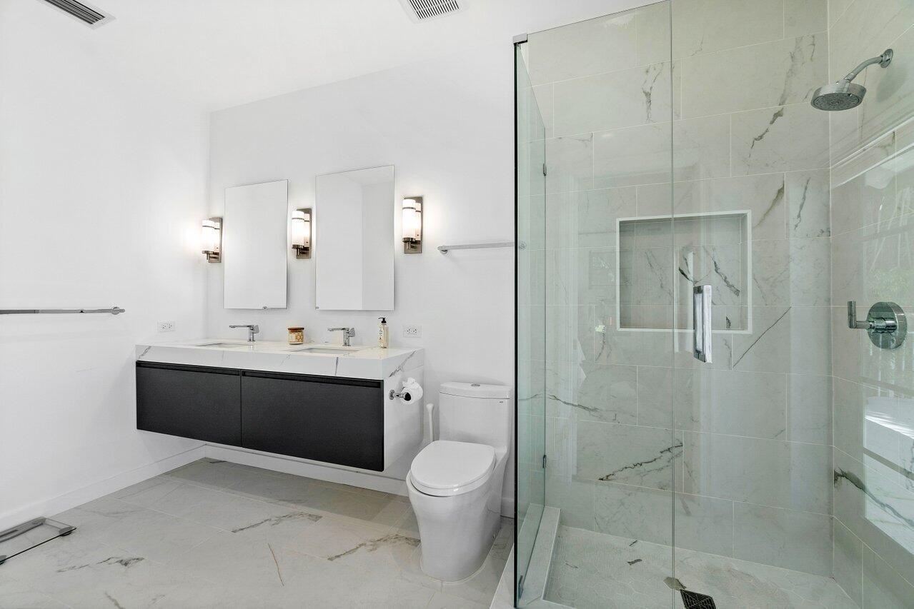 210 S Lake, Lantana FL 33462