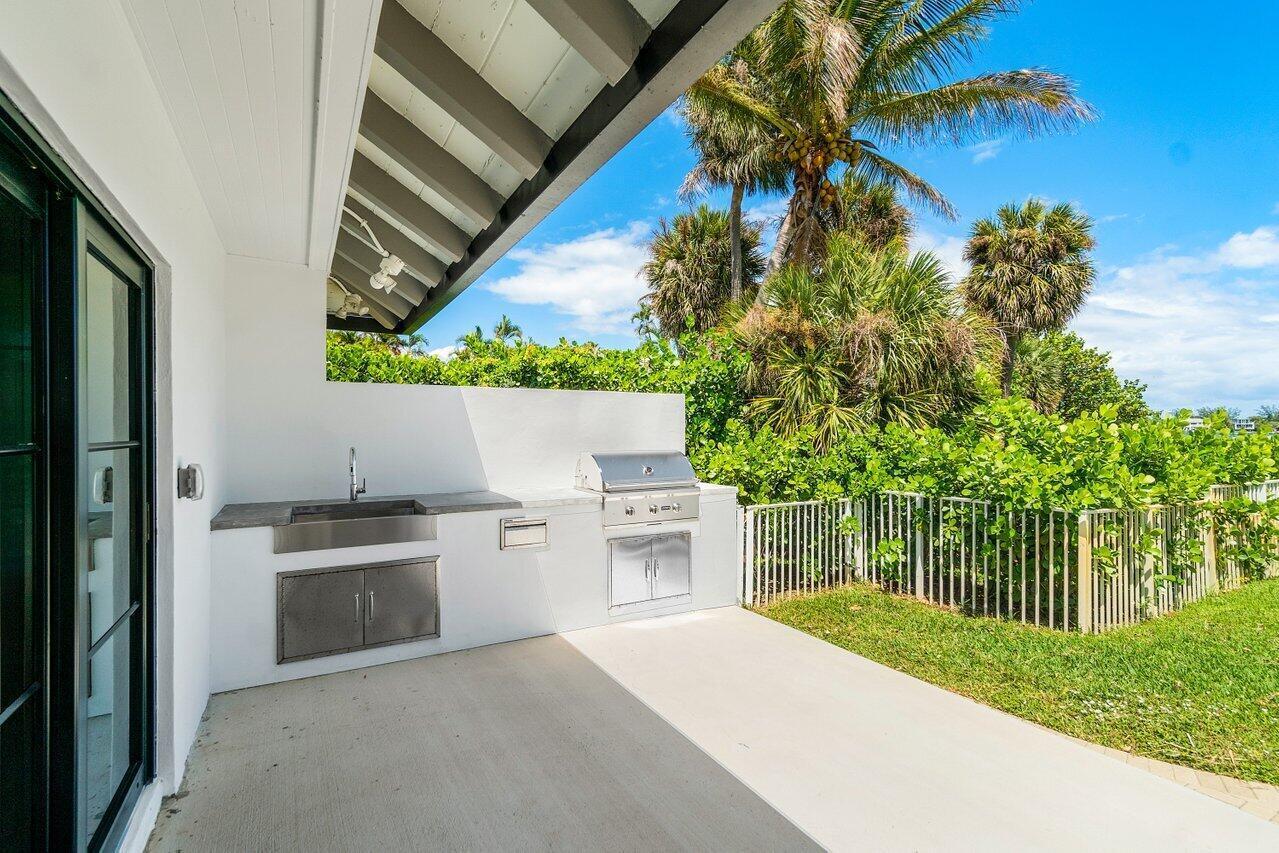 210 S Lake, Lantana FL 33462