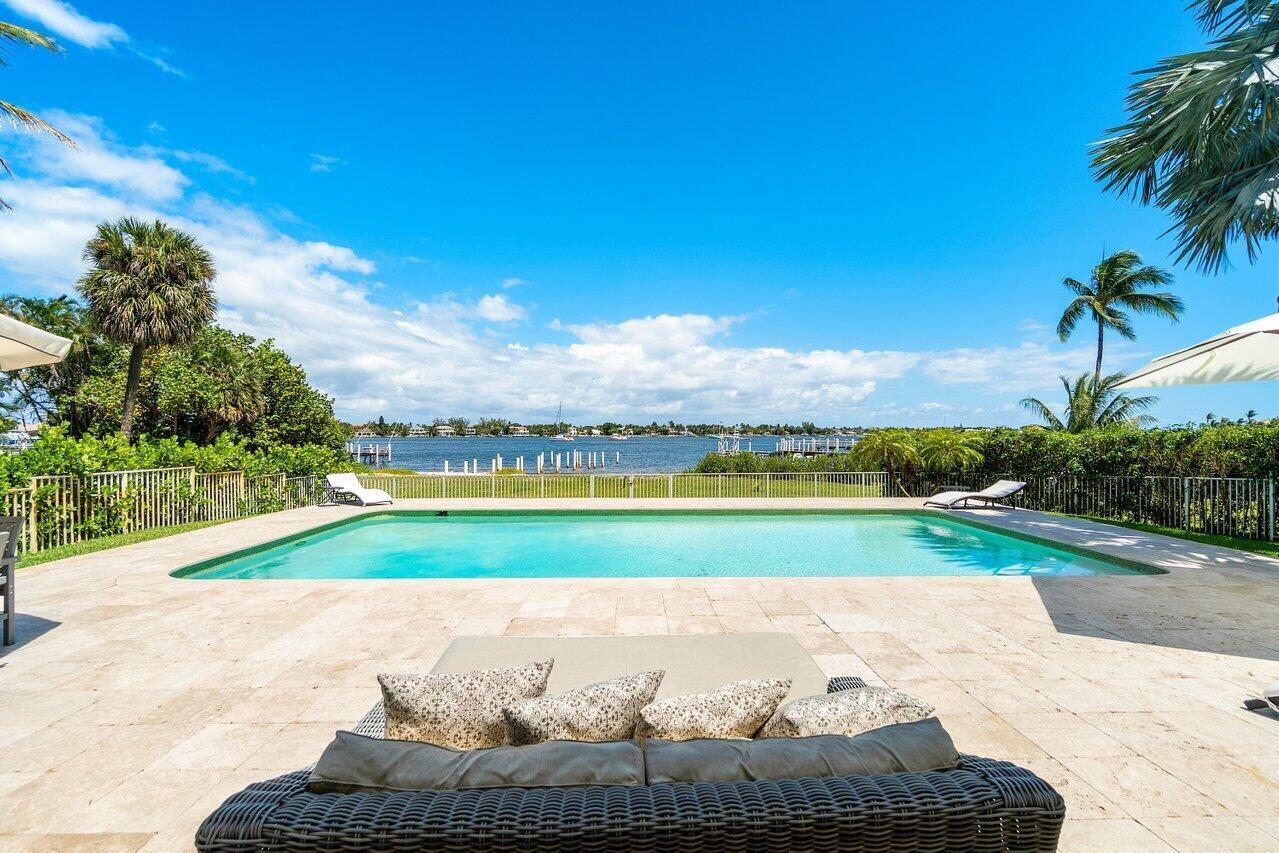 210 S Lake, Lantana FL 33462