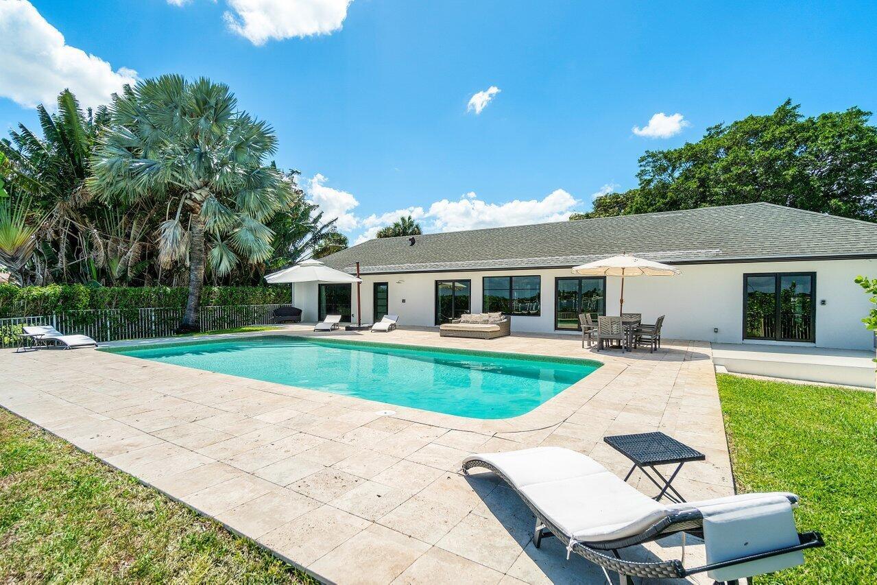 210 S Lake, Lantana FL 33462