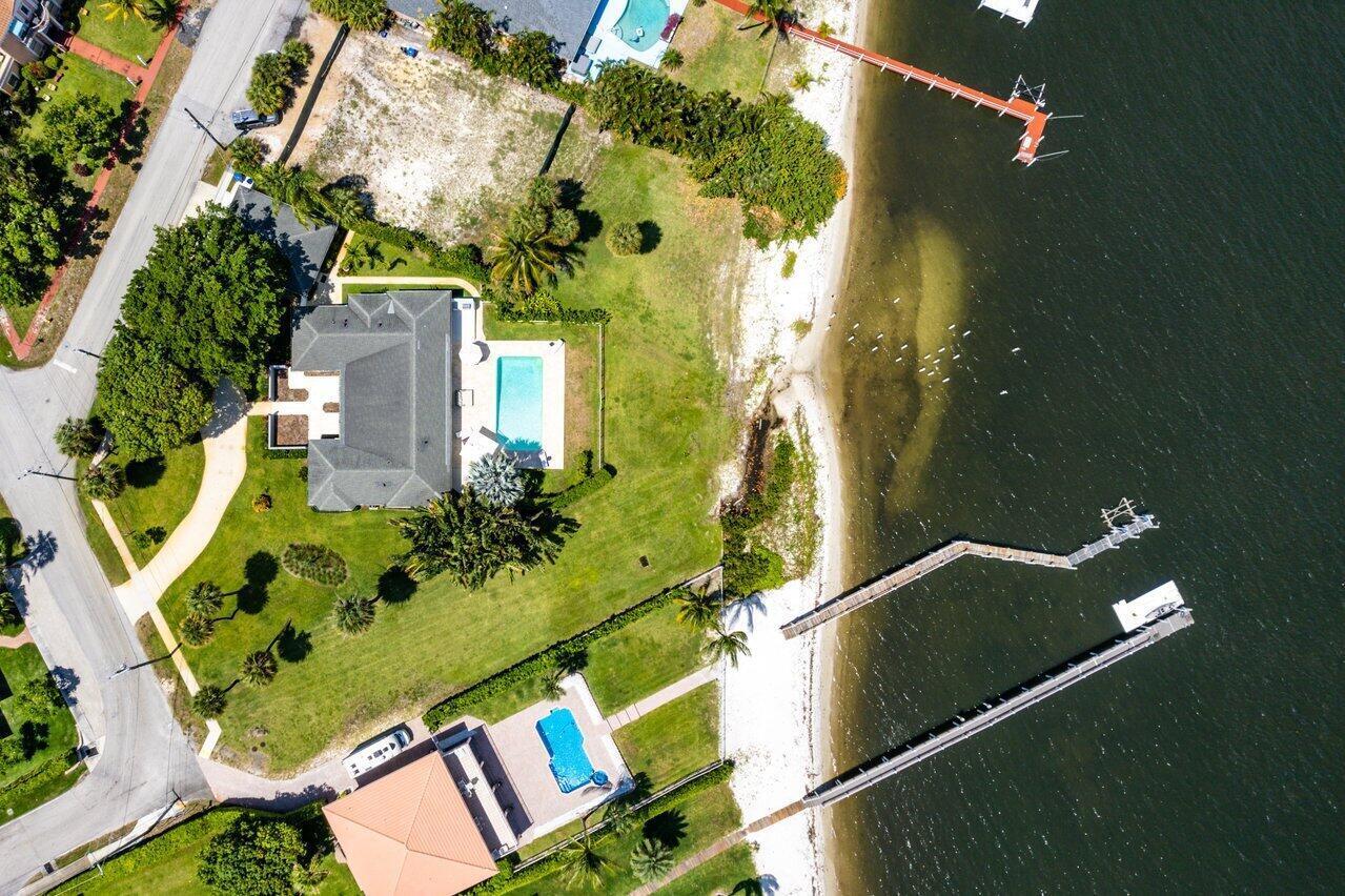 210 S Lake, Lantana FL 33462