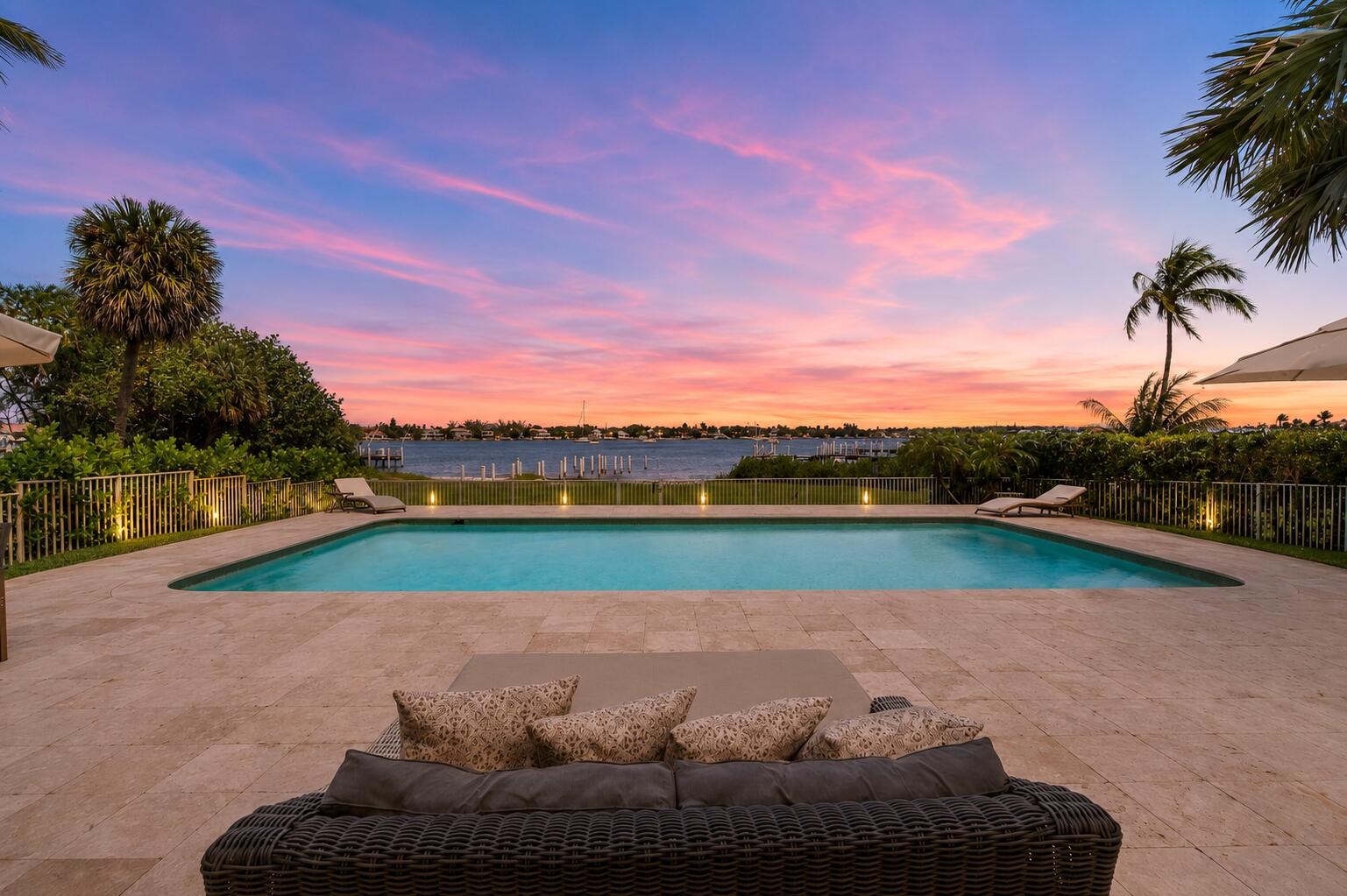 210 S Lake, Lantana FL 33462