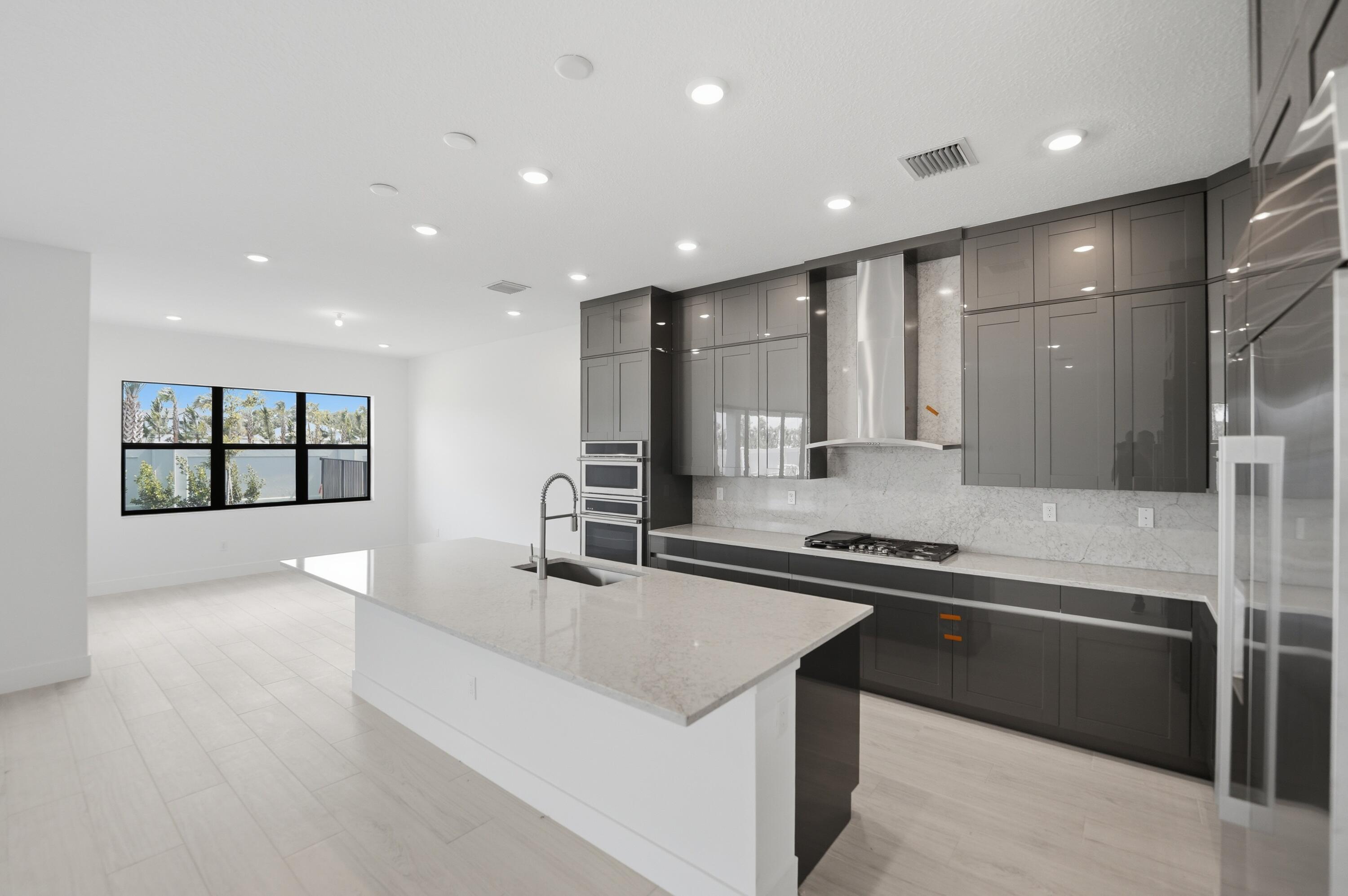 10169 Royal Ascot, Lake Worth FL 33449