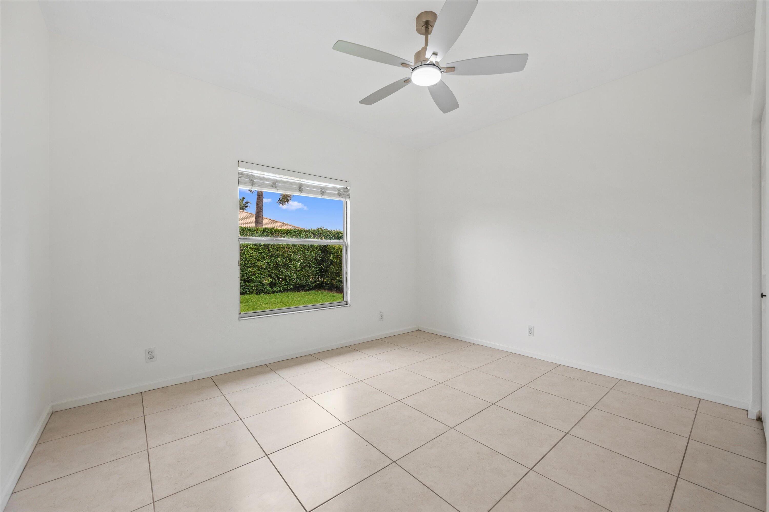 106 Fernwood, Royal Palm Beach FL 33411