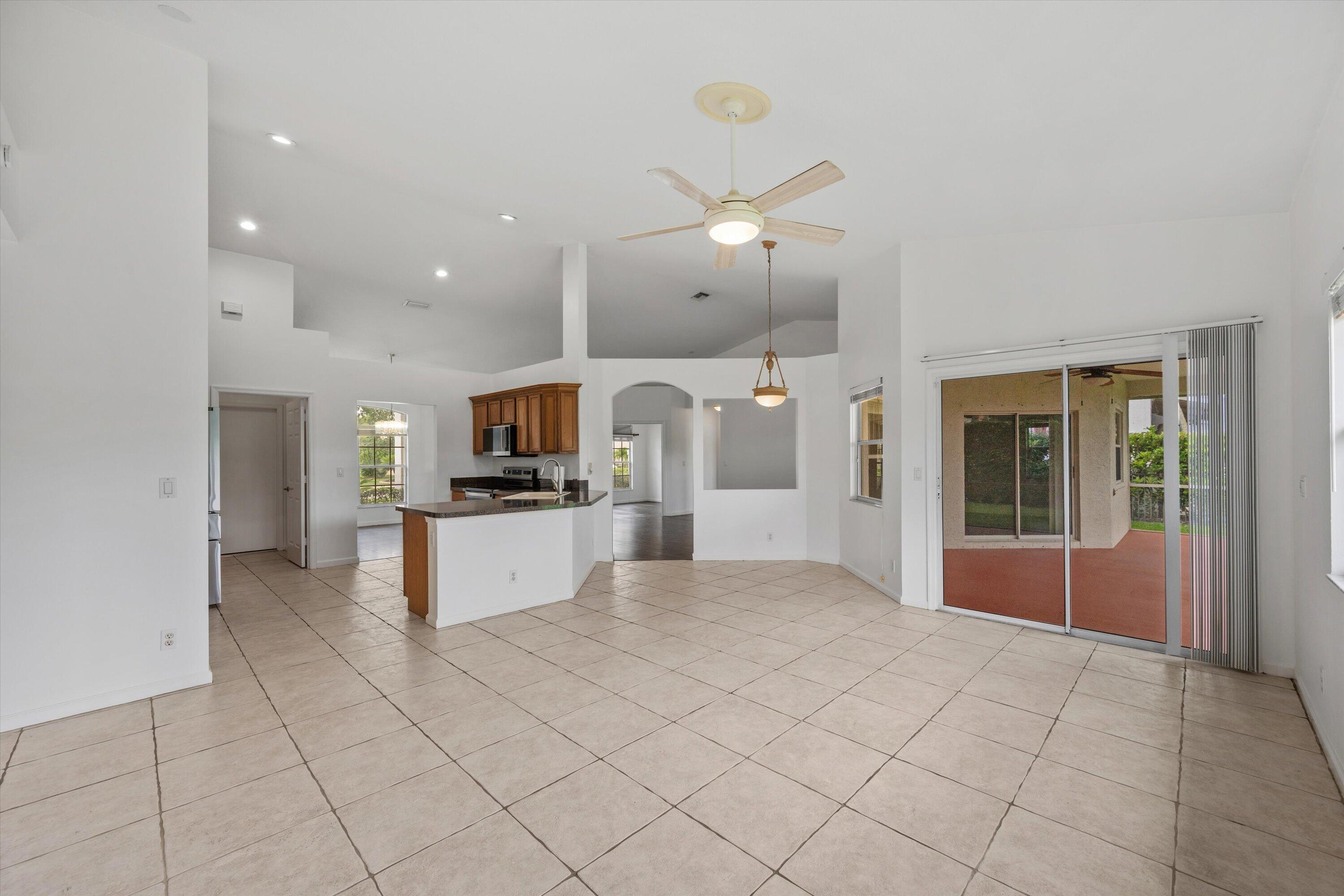 106 Fernwood, Royal Palm Beach FL 33411