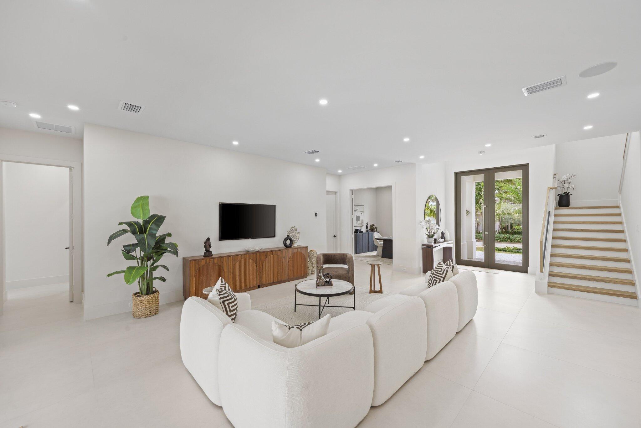 1160 Emerald, Riviera Beach FL 33404