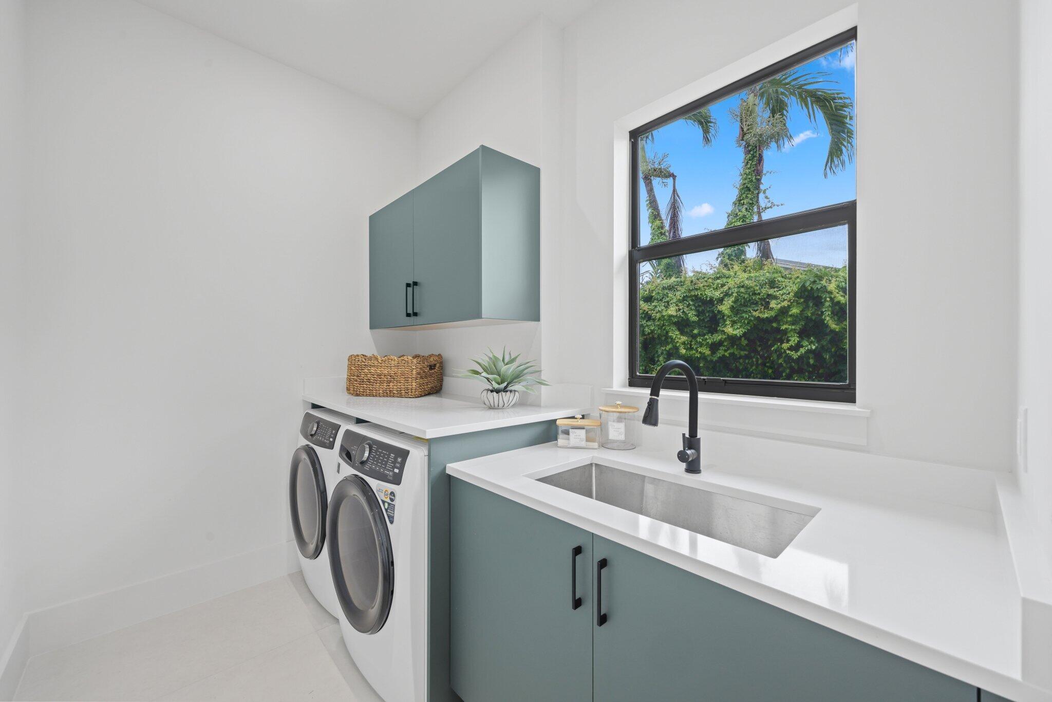 1160 Emerald, Riviera Beach FL 33404