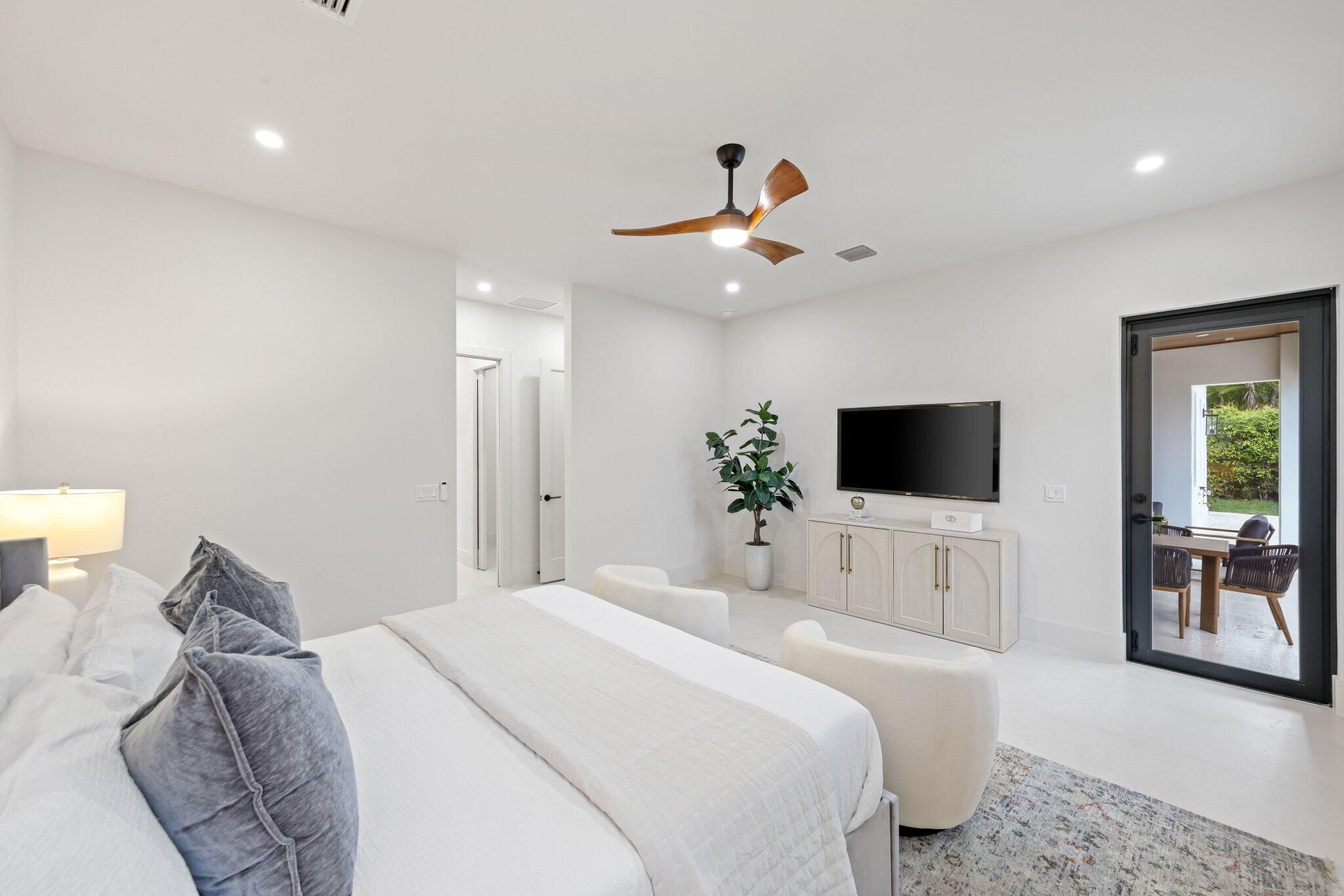 1160 Emerald, Riviera Beach FL 33404