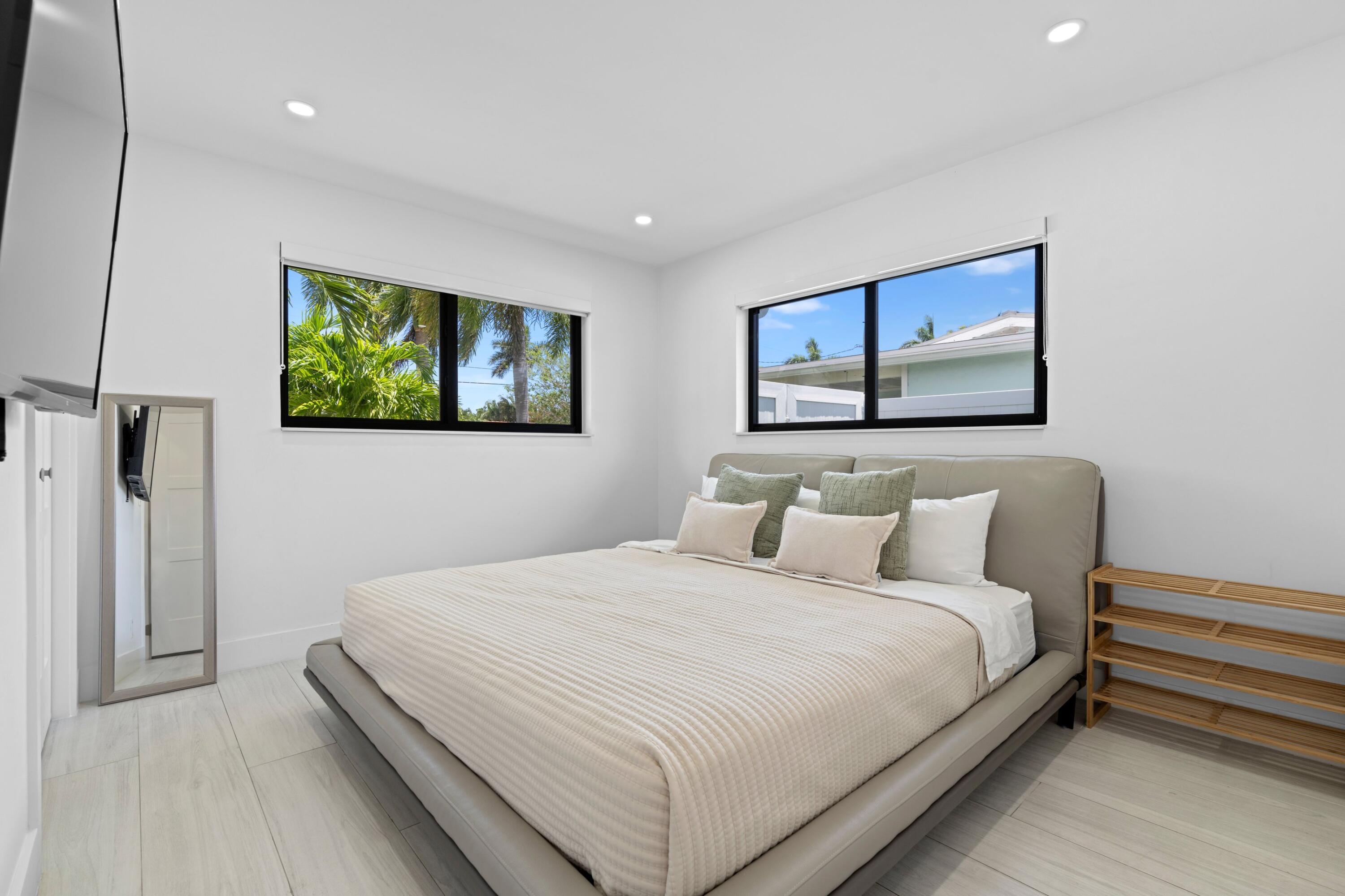 160 SE 12th, Pompano Beach FL 33060