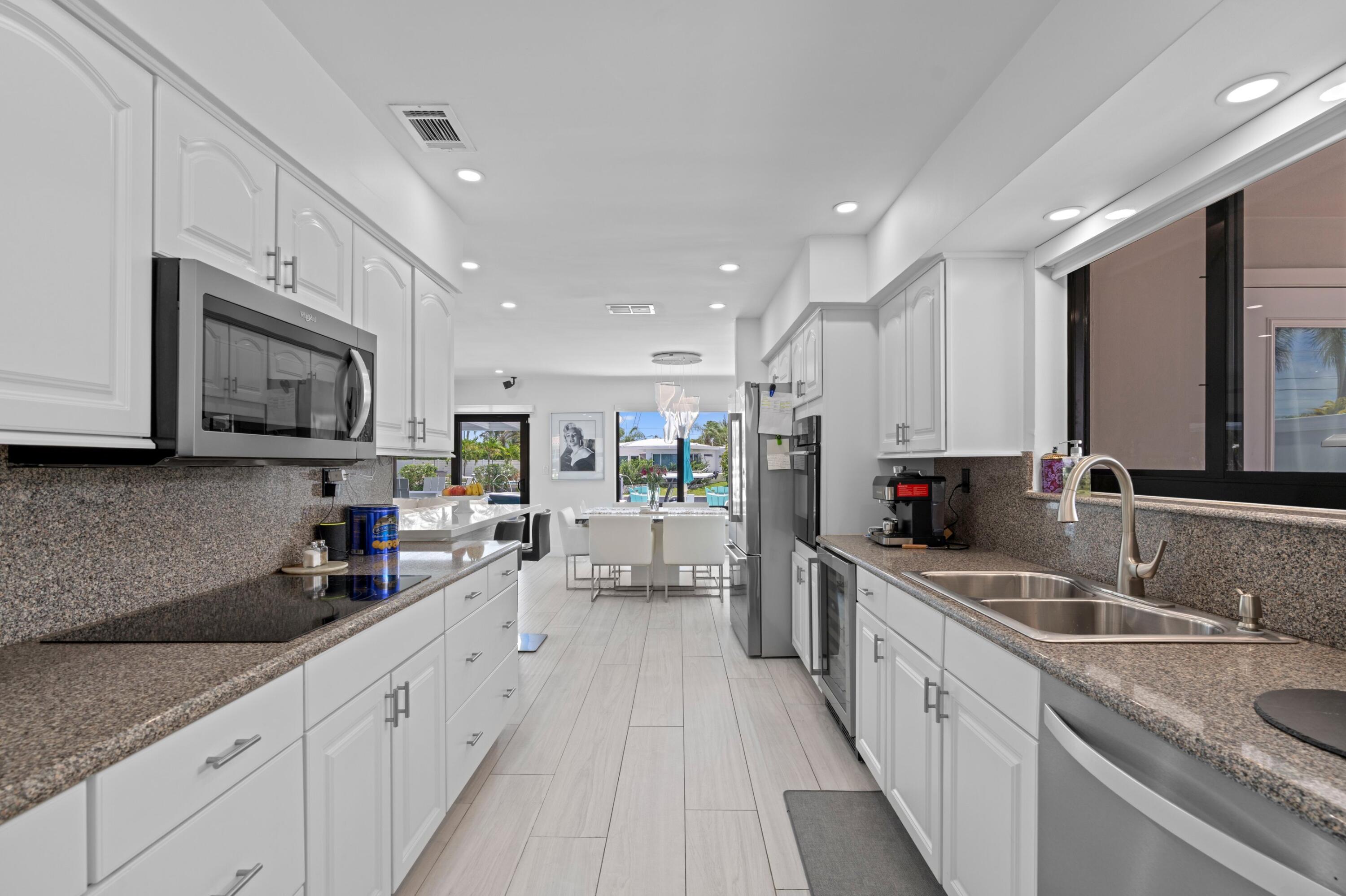160 SE 12th, Pompano Beach FL 33060